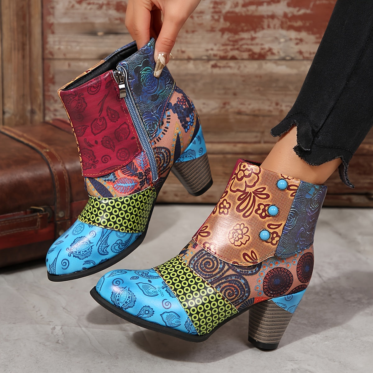 Women's Floral Pattern Ankle Boots with Chunky Heel and Side Zipper