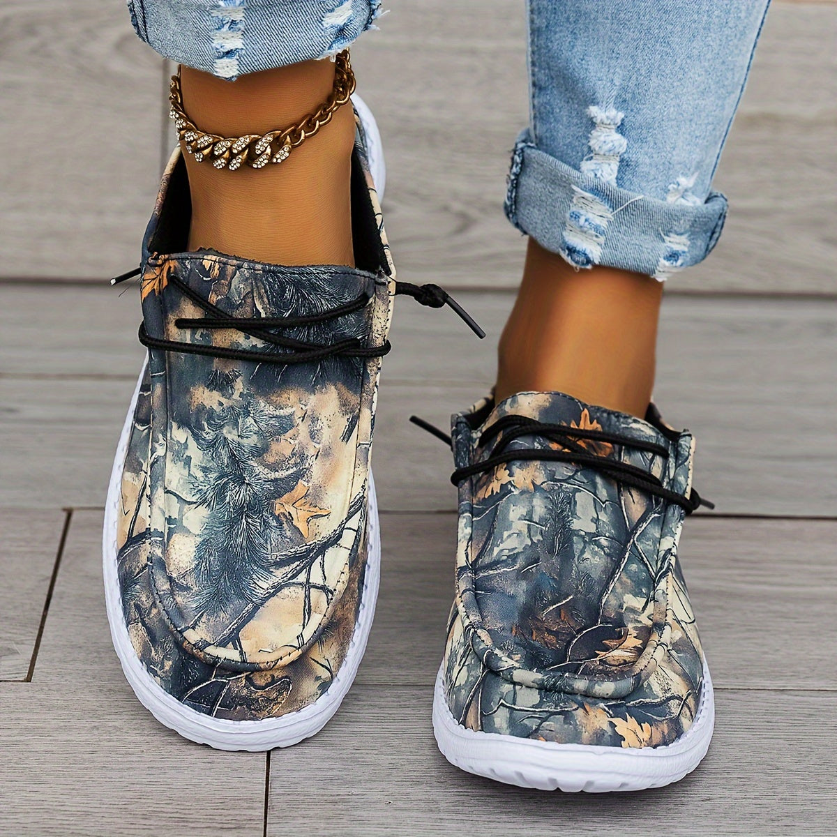 Women's Casual Sneakers Fabric Upper Round Toe All-Season Tree Pattern
