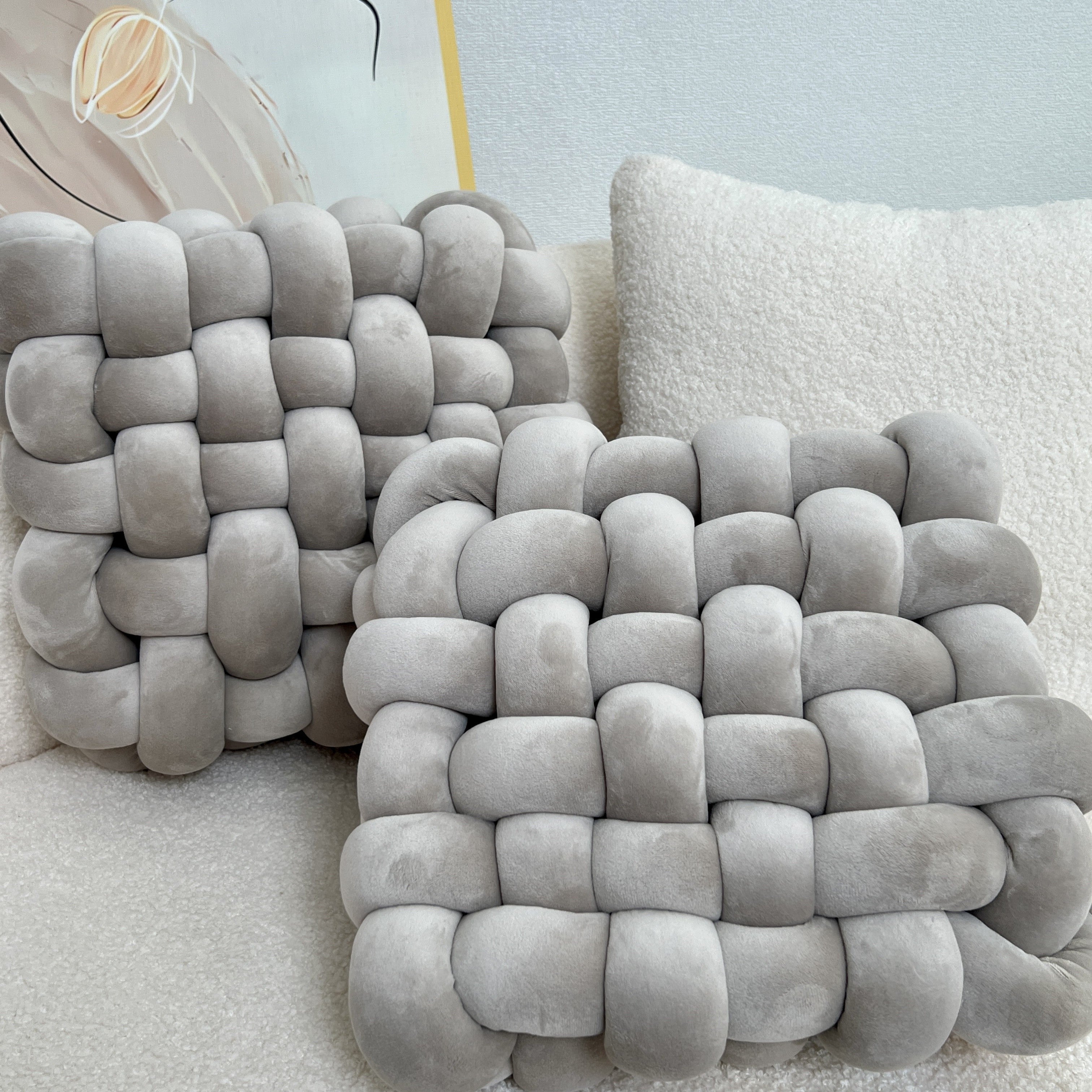 Мягкая подушка в виде узла, идеальна для домашнего декора в гостиных, спальнях и офисах.