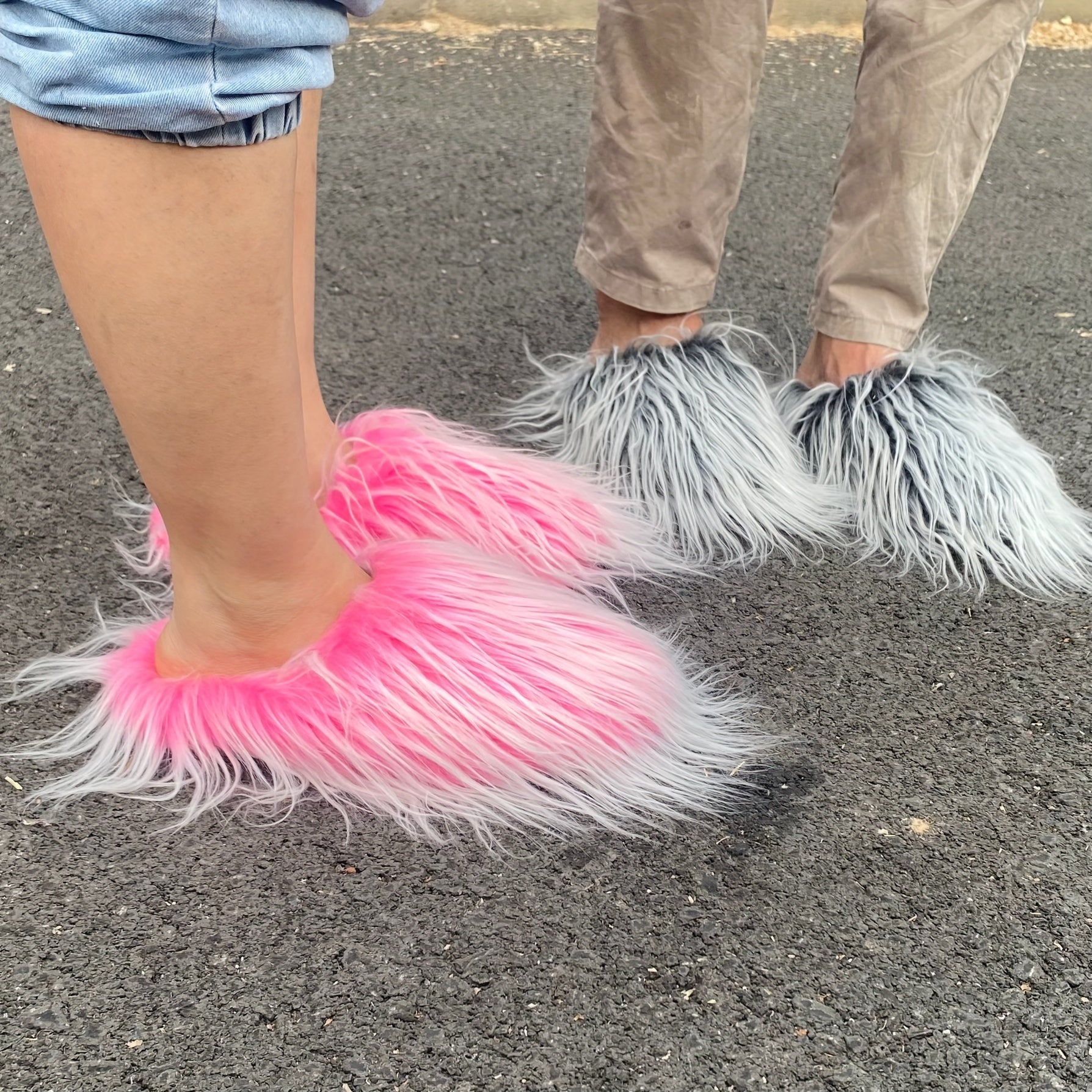 Ayollar uchun sun'iy junli uy ichki shippaklar, yumshoq mato oyoq kiyimlari bilan qulay va issiq