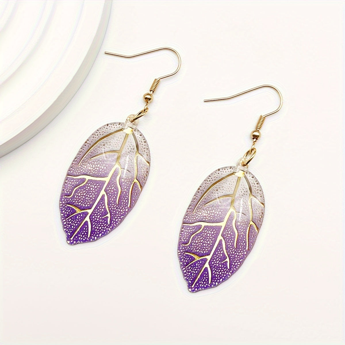 Ayollar uchun akril bargli sirg‘alar, gradient ranglar, engil, bohem uslubi