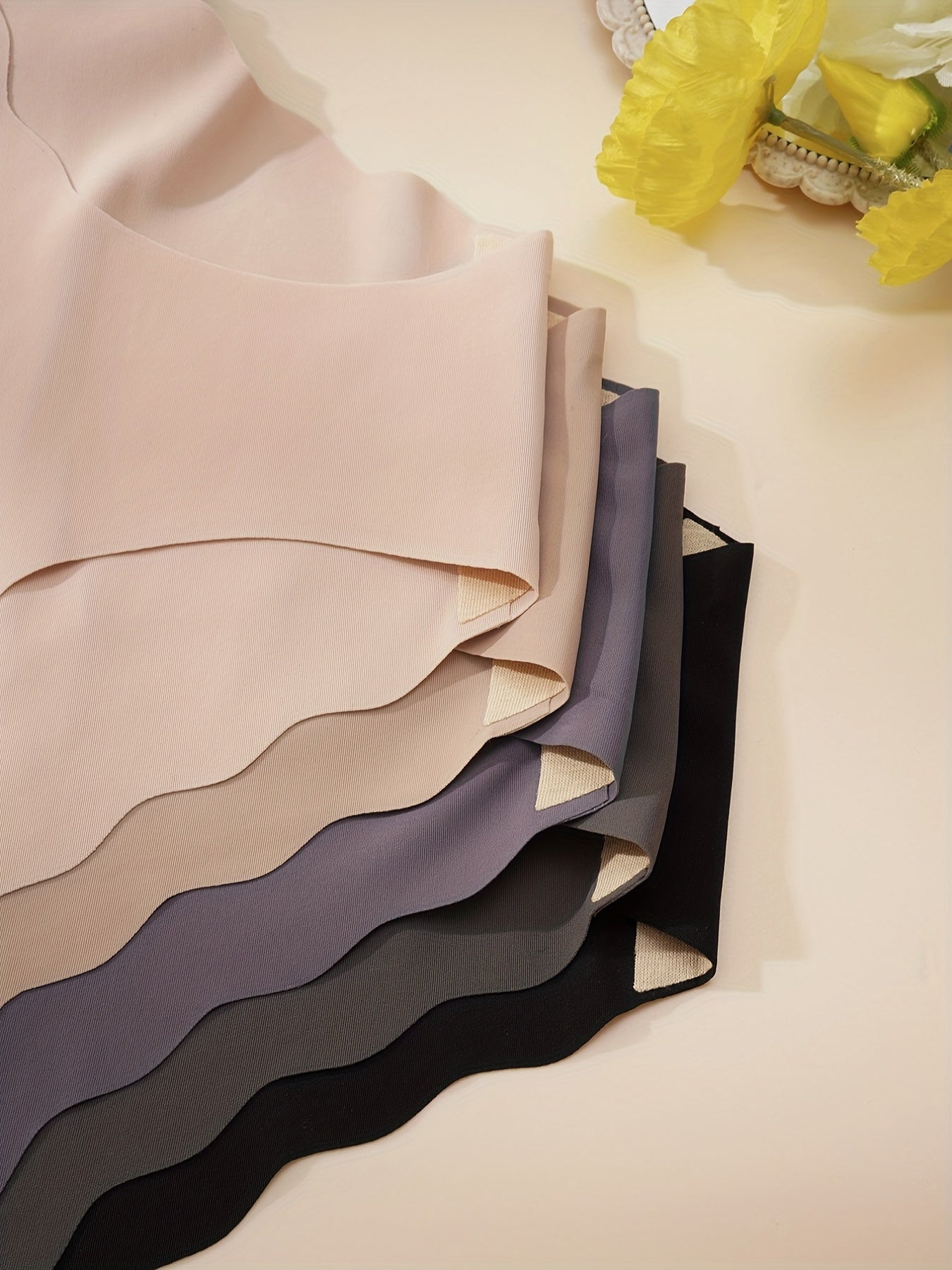 Women's Seamless Solid Briefs 5 Pack with Scallop Trim Breathable Comfortable