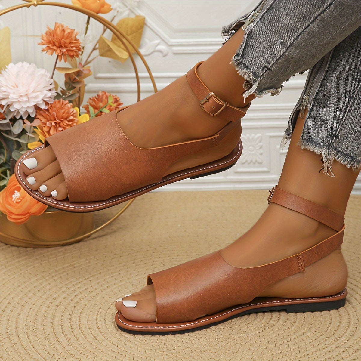Women's Solid Color Flat Sandals Ankle Buckle Comfortable Summer Shoes