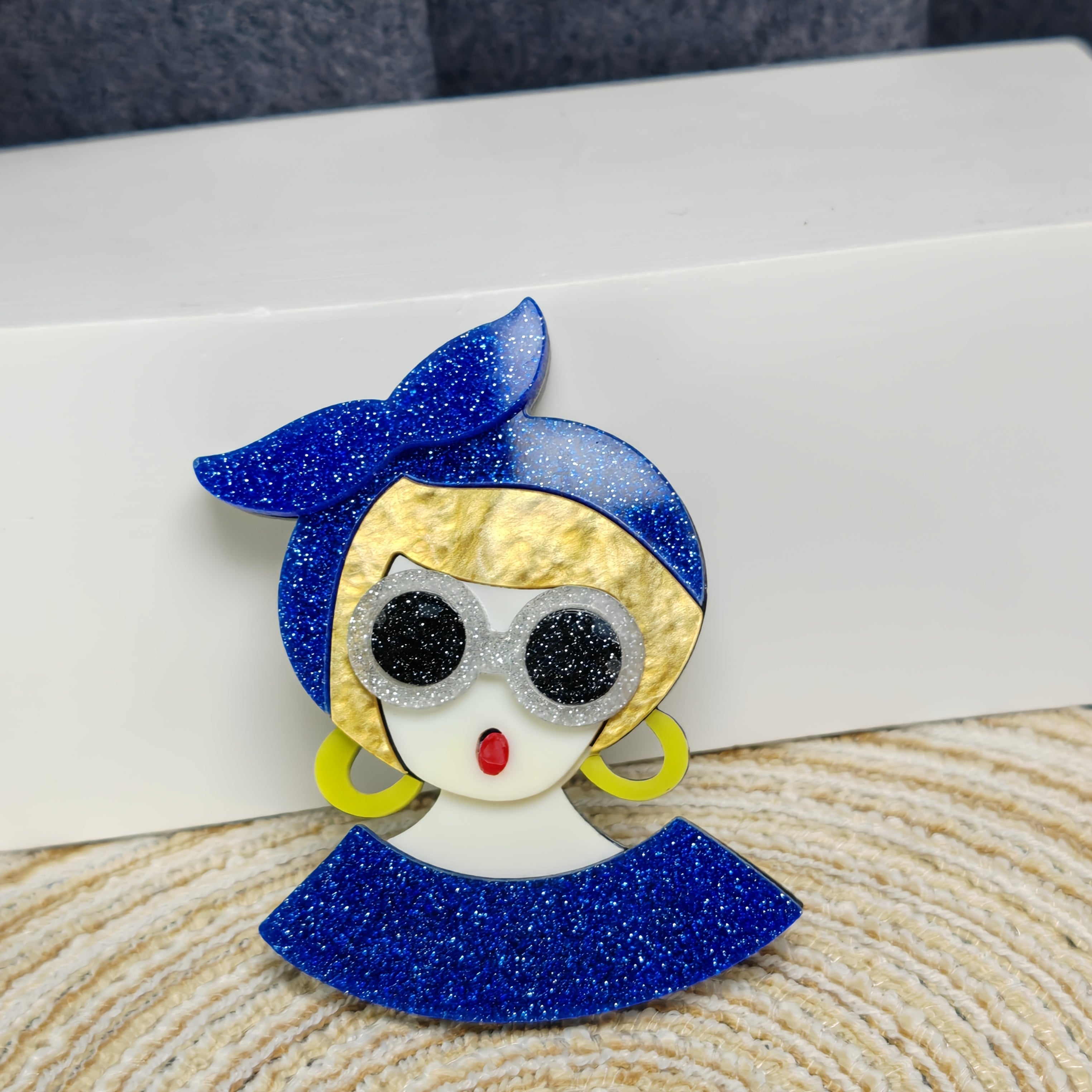 Unisex Retro White-Collar College Accessory in Royal Blue Acrylic