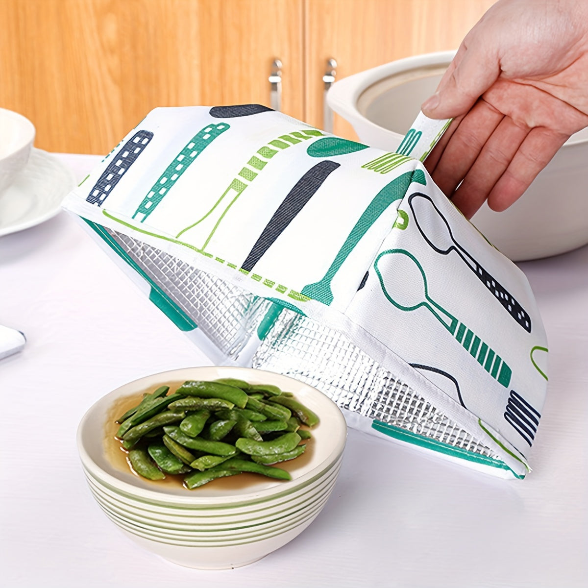 Foldable Insulation Food Cover for Kitchen Dust and Insect Protection 1pc