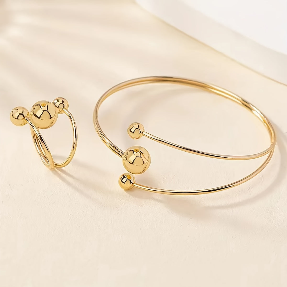 1 to'plam Yevropa va Amerika modasidagi zanglamas po'latdan yasalgan bilakuzuk halqa