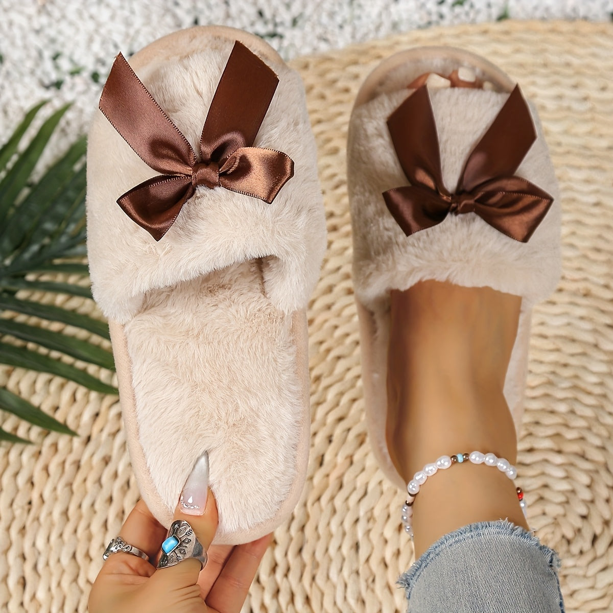 Women Plush Slippers Soft Faux Fur Bowknot All-Season Comfort