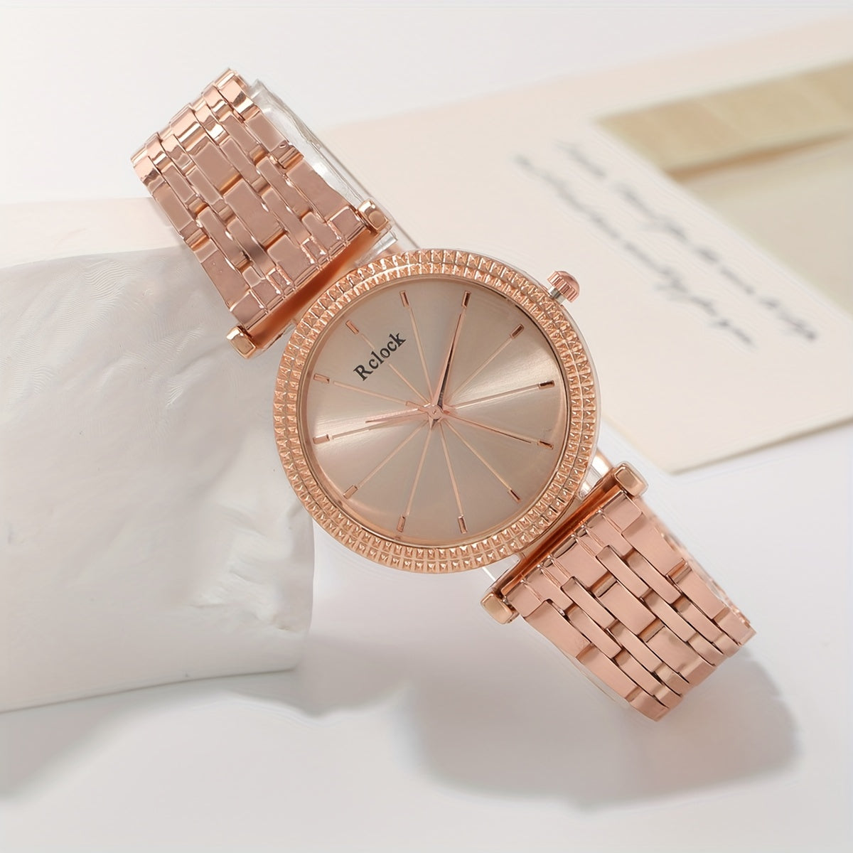 Ayollar uchun quarts soat, zanglamas po'lat bilan ta'minlangan taqish, zamonaviy va nafis soat