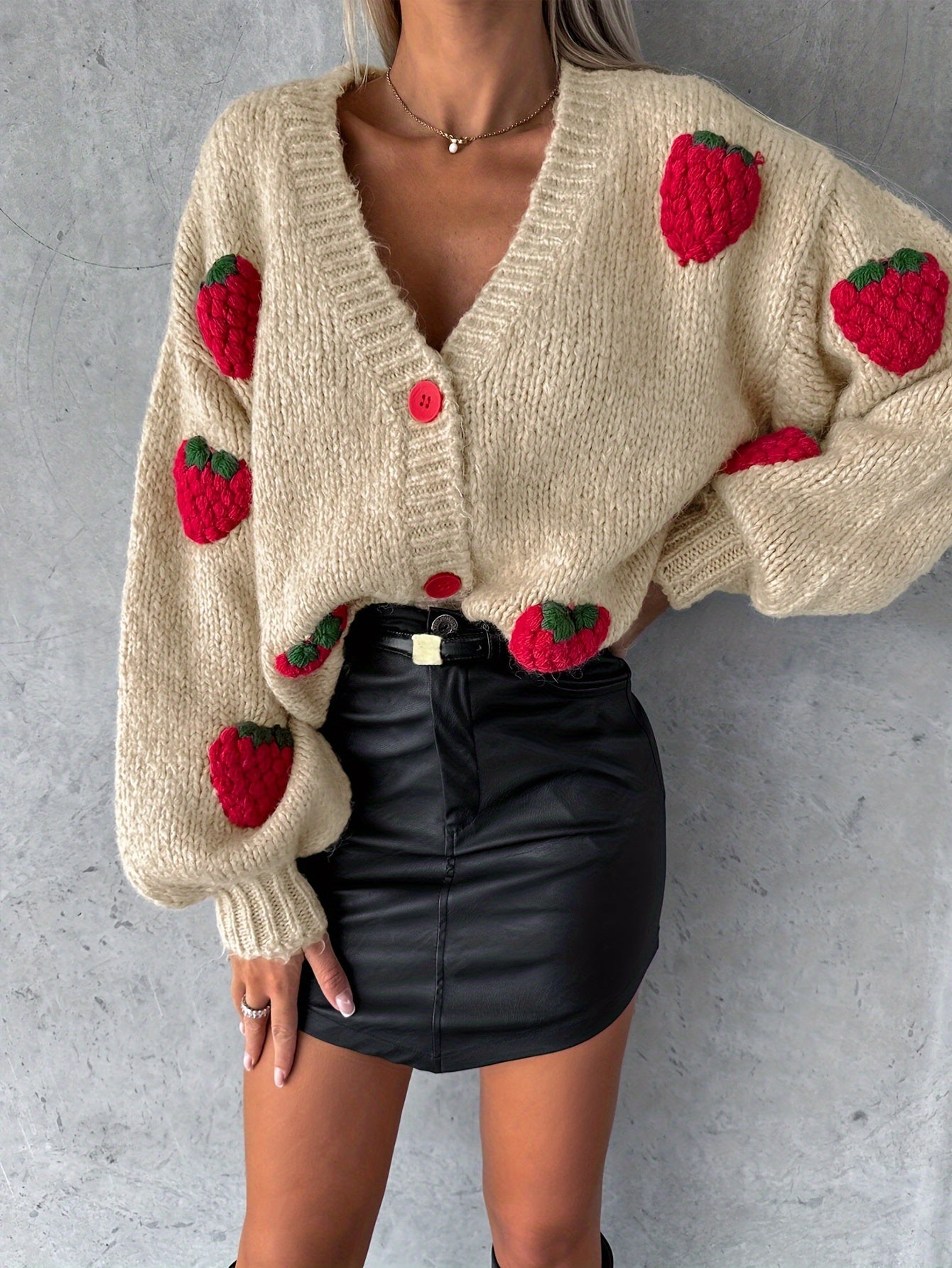 Cárdigan de mujer talla grande beige con hombros caídos para otoño e invierno