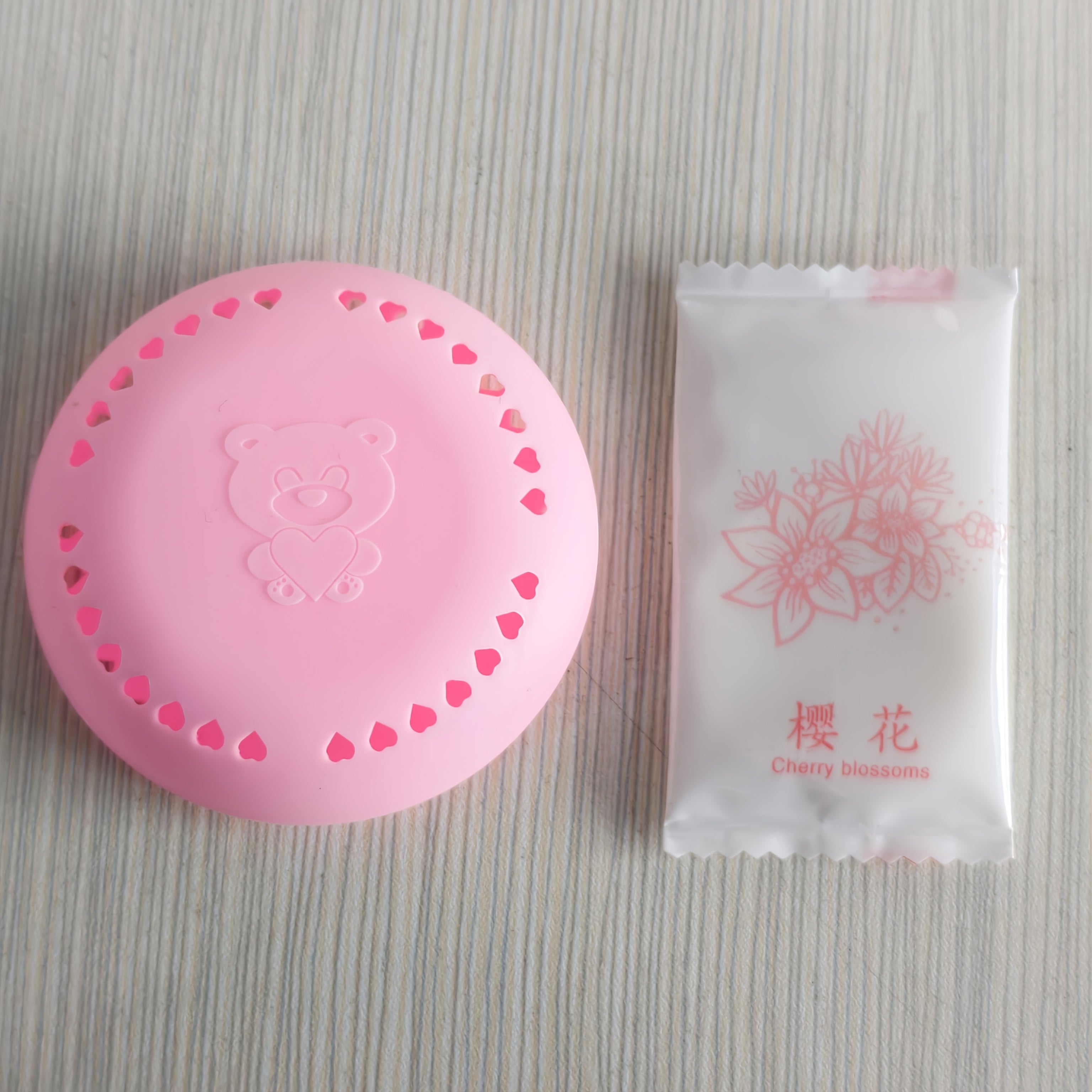 Solid Air Fresheners Deodorizers Compressed Incense Tablets for Bathrooms and Cars