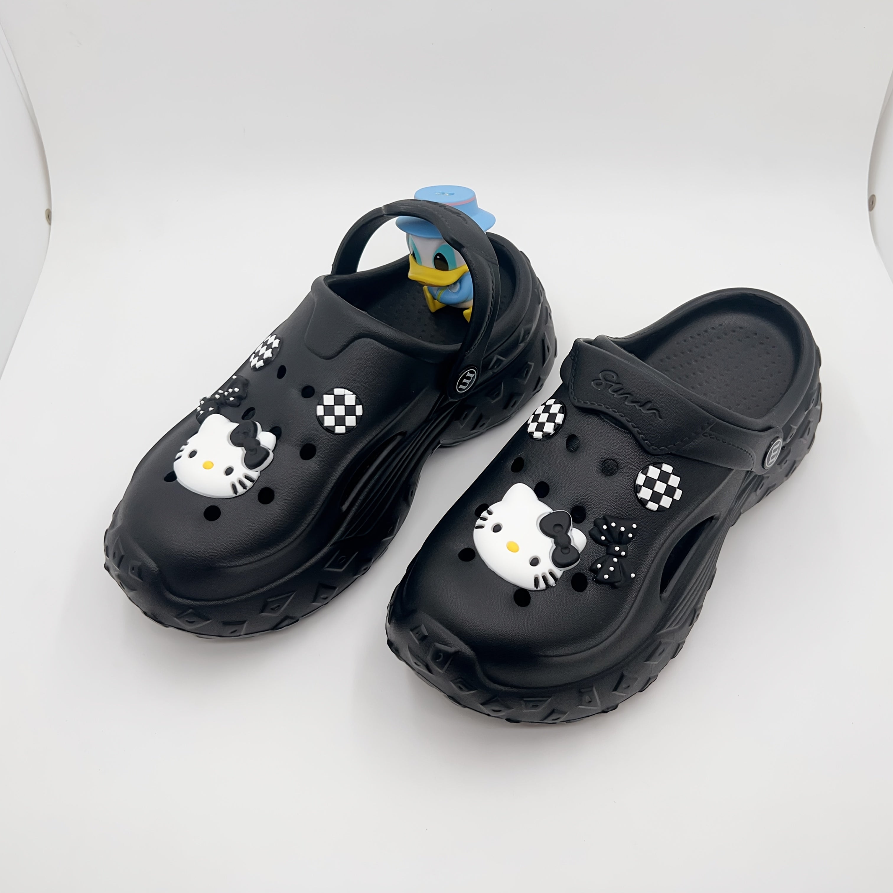 Women's Summer Breathable Slippers Black Lightweight Home and Outdoor Use