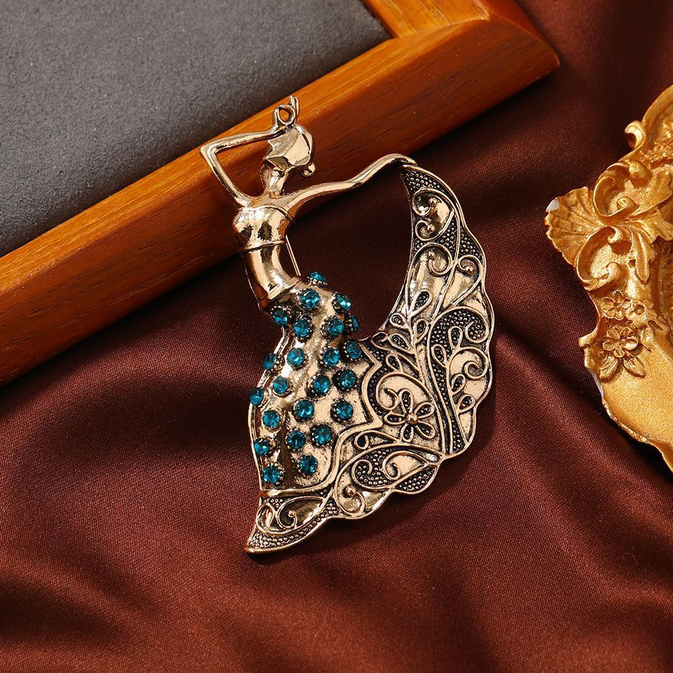 Elegant Ethnic Girl Brooch with Traditional Chinese Design for Women