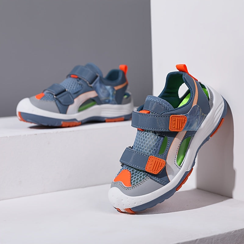 Faol yoshlar uchun mustahkam, nafas oladigan plyaj sandallari, ochiq havoda faoliyatlar va tasodifiy kiyimlar uchun mukammal.