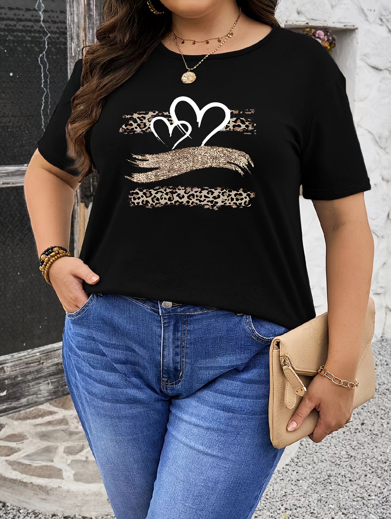 Plus Size Black T-Shirt with Leopard and Heart Print Polyester Short Sleeve Spring Summer