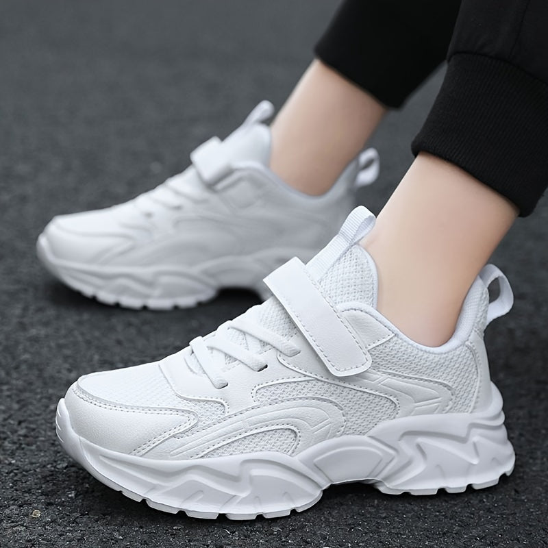 Qora pastki qismi past bo'lgan qizlar uchun krossovkalar, nafas oladigan to'r, EVA taglik, sozlanadigan tasma va mustahkam joylashish dizayni bilan. Qiziqarli va qulay yurish poyabzallari.