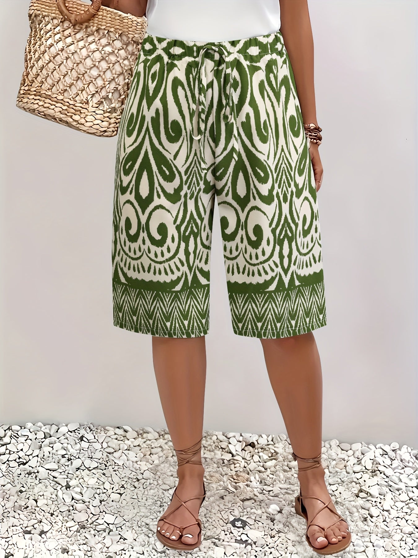 Бермуды для женщин больших размеров с зеленым и белым принтом, повседневные летние шорты