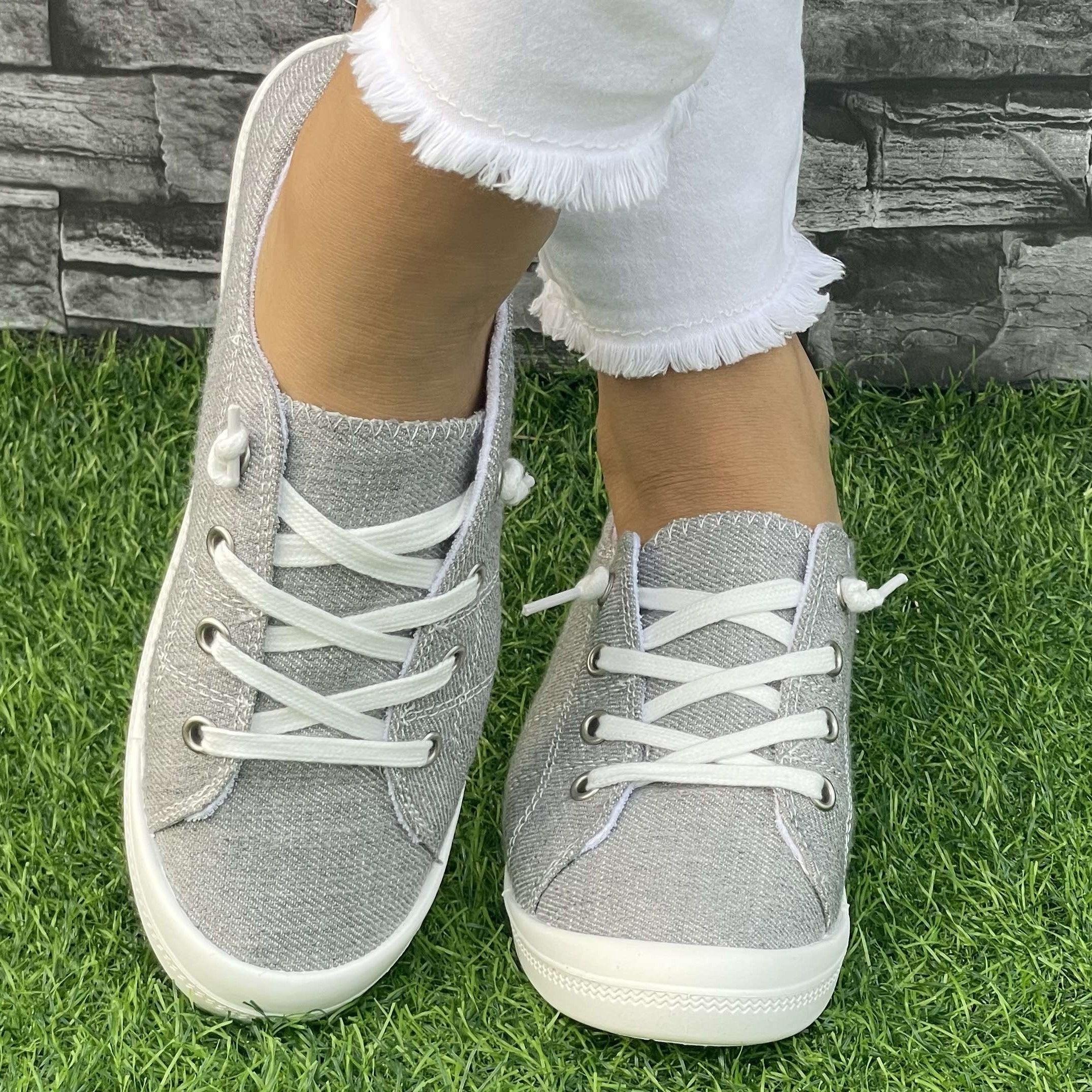 Women's Casual Solid Color Fabric Outdoor Work Shoes All-Season Lightweight