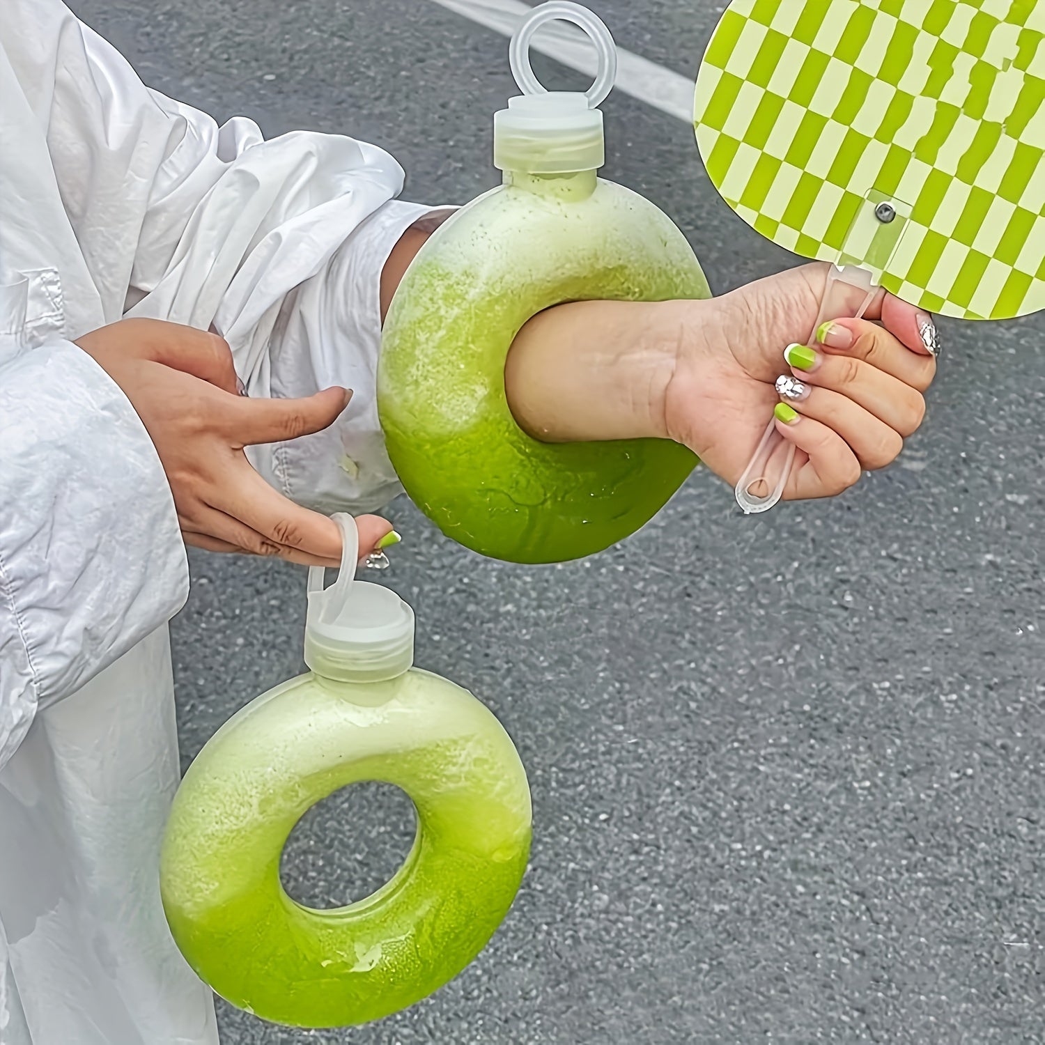 500ml BPA-Free Donut-Shaped Water Bottles with Handles Leak-Proof Lightweight for Sports