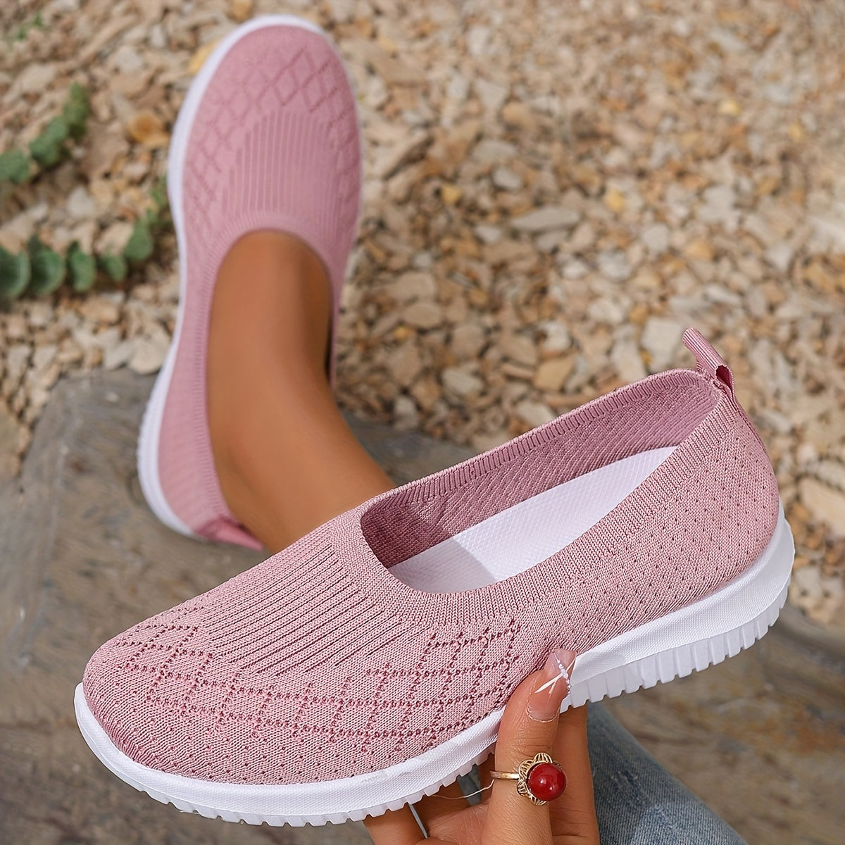 Ayollar uchun nafas oladigan slip-on sport poyabzali, kundalik yurish uchun mato ustki qismi, PU taglik