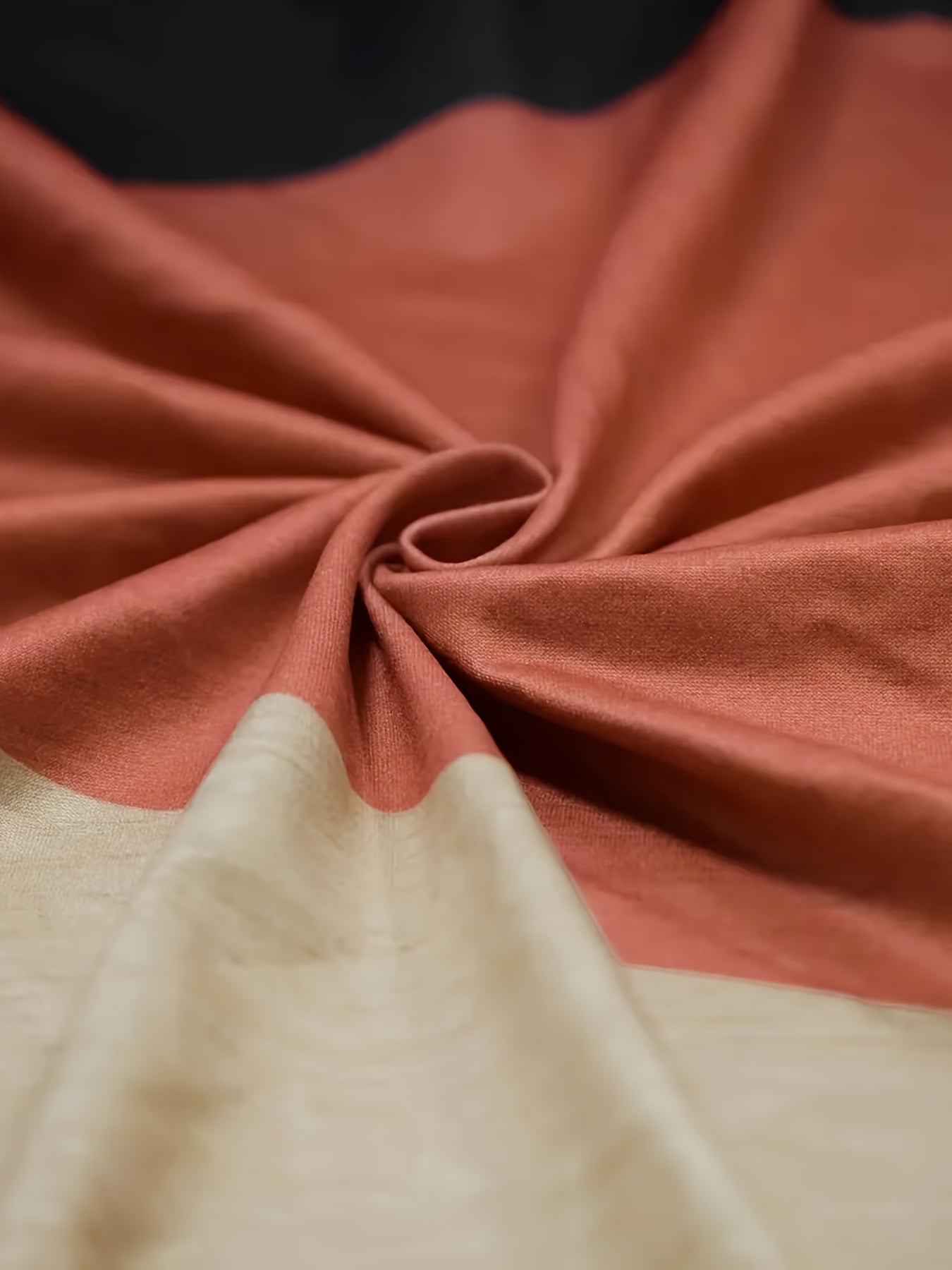 Plus Size Women's Short Sleeve Irregular Hem Outfit in Three Colors