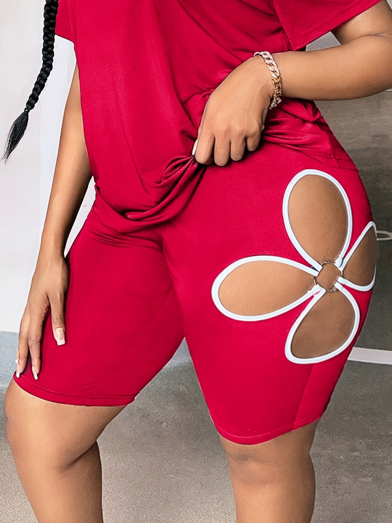 Plus Size Floral Hollow Out Sports Suit Set T-Shirt and Shorts Polyester Elastane