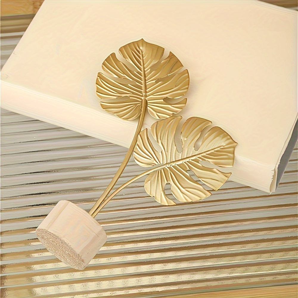 Decorative Metal Tree for Home Office Holiday Celebrations Indoor Ornament