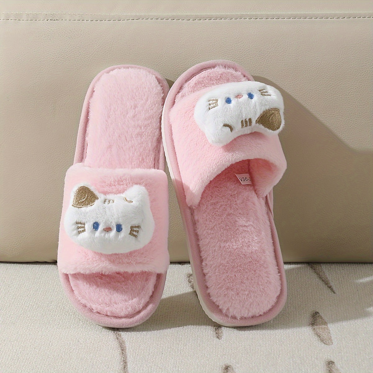 Women's Plush Slippers with Cute Cat Design Warm Non-Slip Indoor Footwear