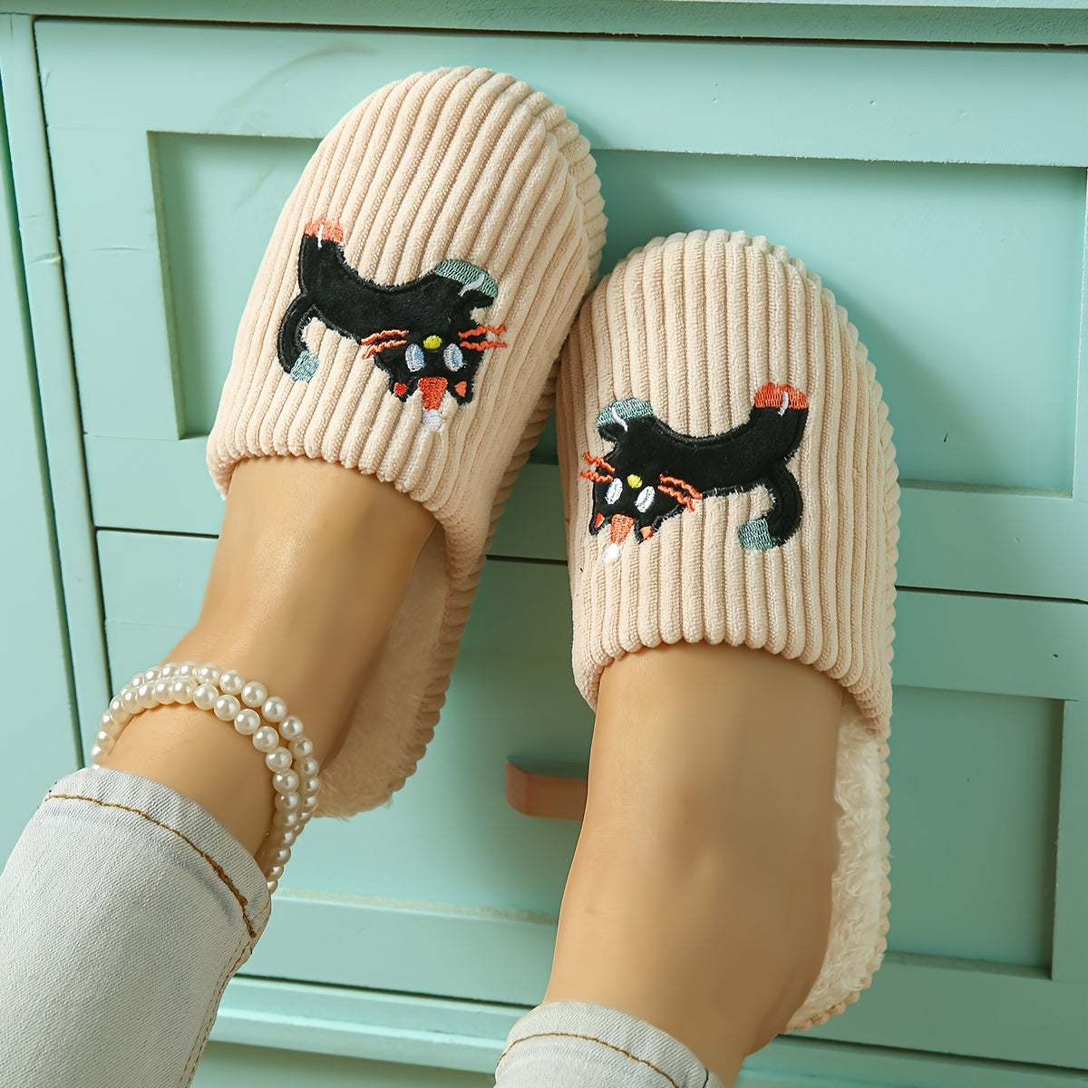 Unisex Soft Fabric Cartoon Cat Slip-On Slippers with Stripes Indoor Shoes