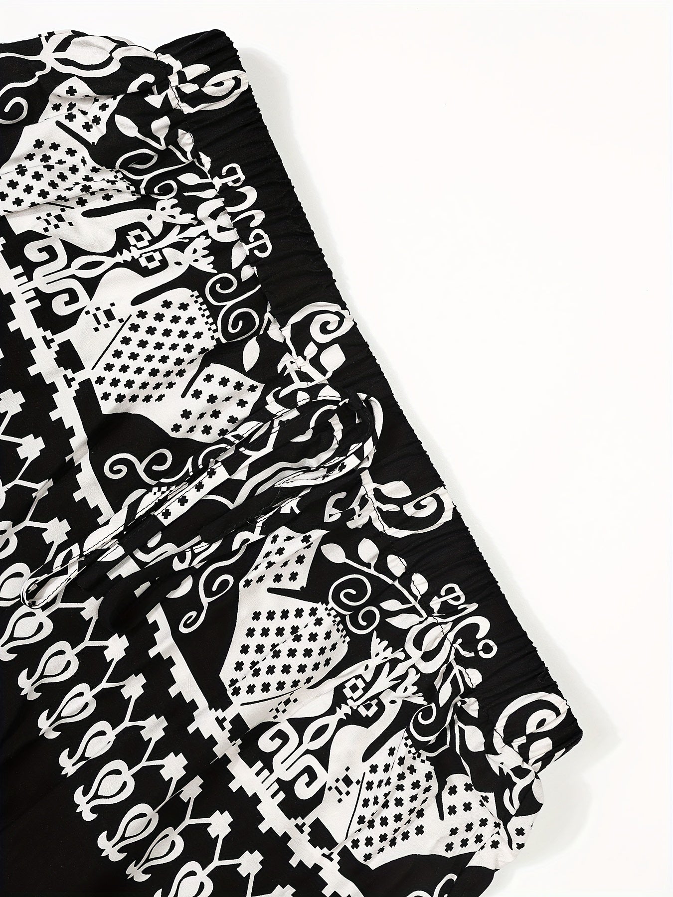 Women's Plus Size Black and White Lace-Up Bermuda Shorts Casual Vacation Floral Print