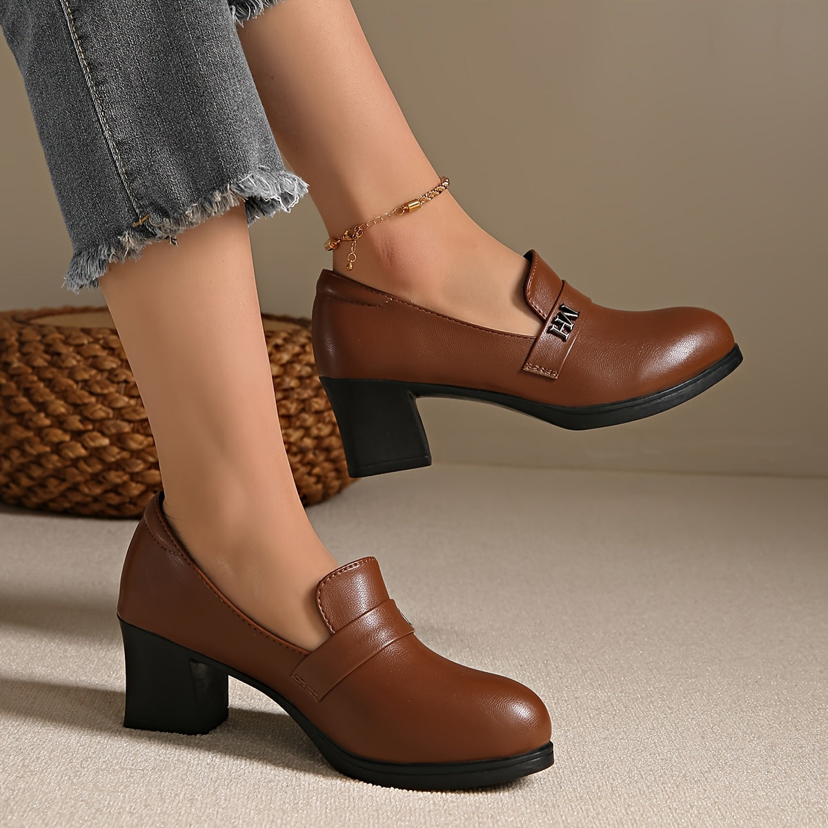 Ayollar uchun blok poyafzalari qulay va ko‘p maqsadli kiyinadigan poyabzal