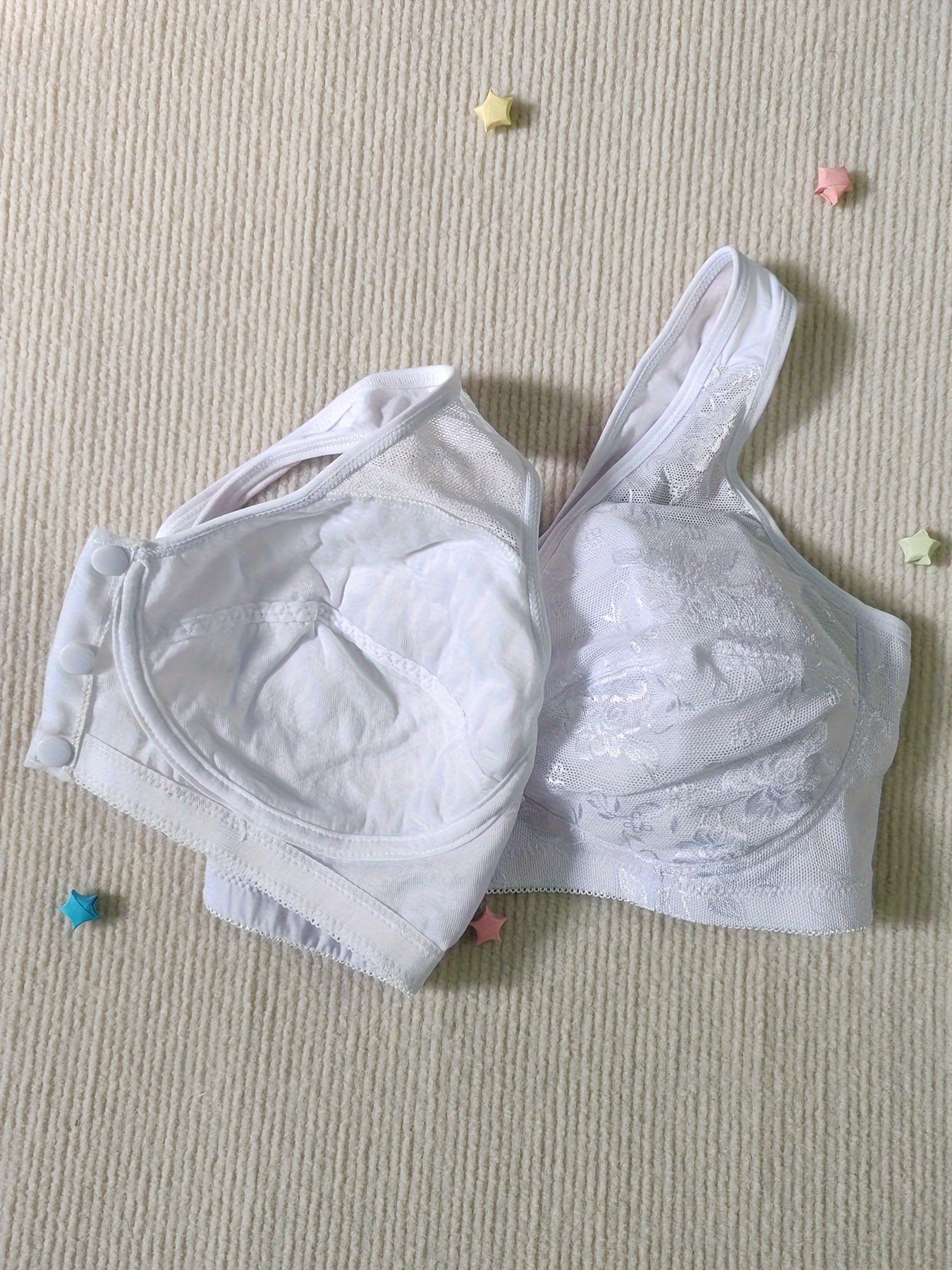 Women's Lace Front Clasp Bra Full Coverage Medium Support Floral Pattern