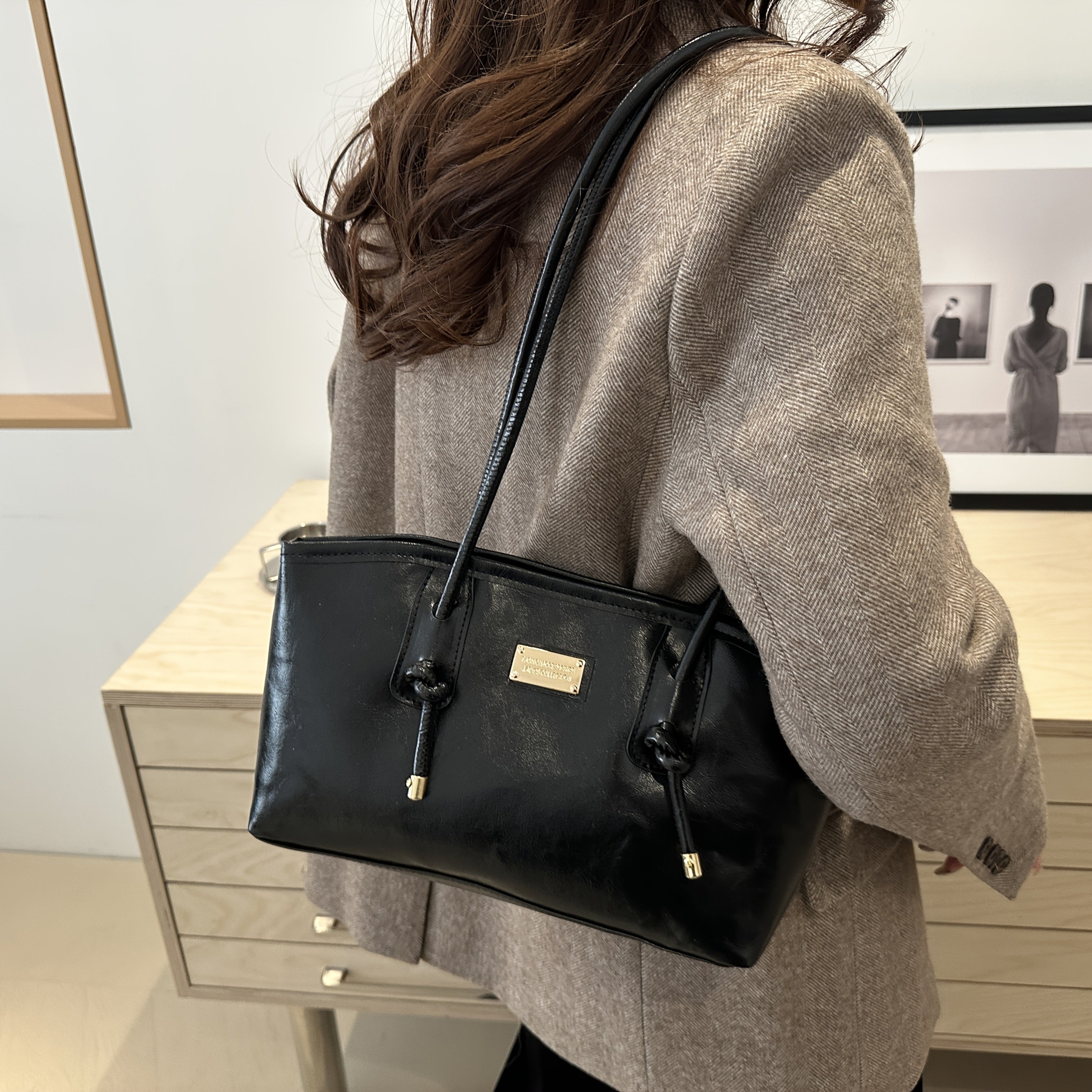 Women's PU Shoulder Bag Vintage Casual Zipper Closure for Travel Shopping and Parties