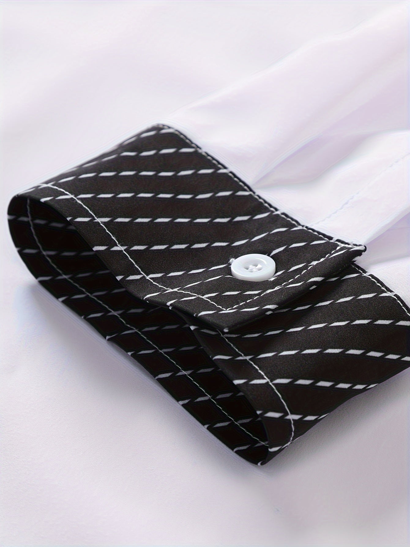 Erkaklar uchun Katta O'lchamdagi Rangli Blokli Uzoq Yengli Ko'ylak, Turg'un Yaka - 100% Polyester, Tugmachali, Ko'krak Cho'ntagi, Bahor/Kuz uchun Ideal, KATTA O'LCHAM