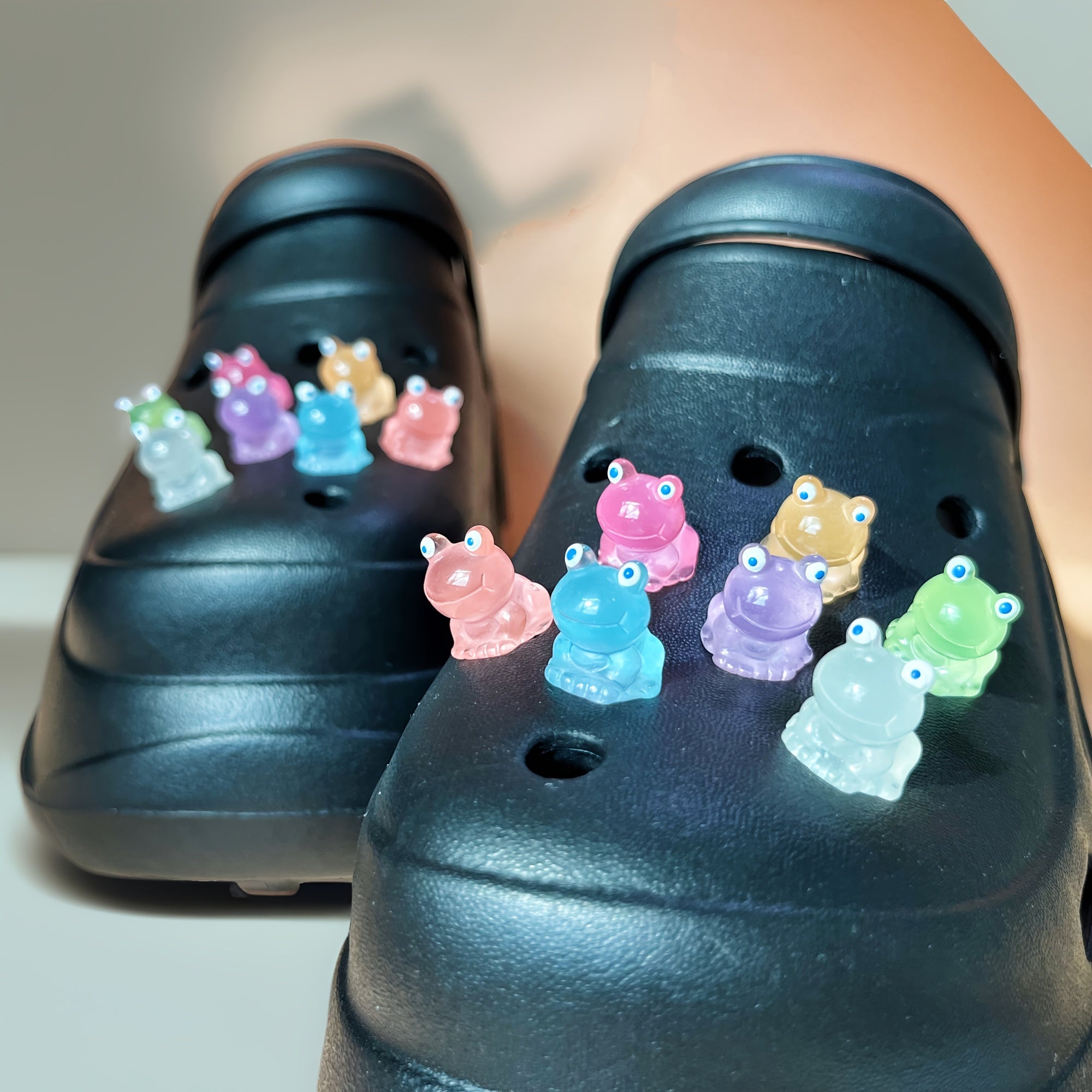 Unisex Resin Frog Shoe Charms for Clogs and Sandals, Glowing, Pack of 14