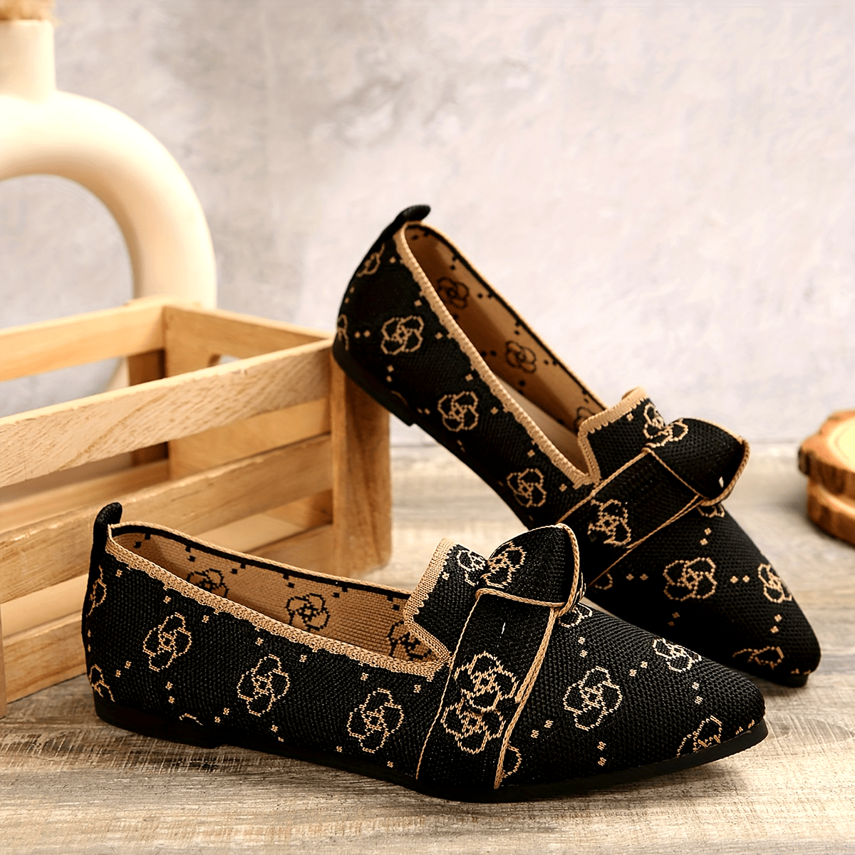 Women Breathable Printed Flats with Pointed Toe Comfortable Shoes