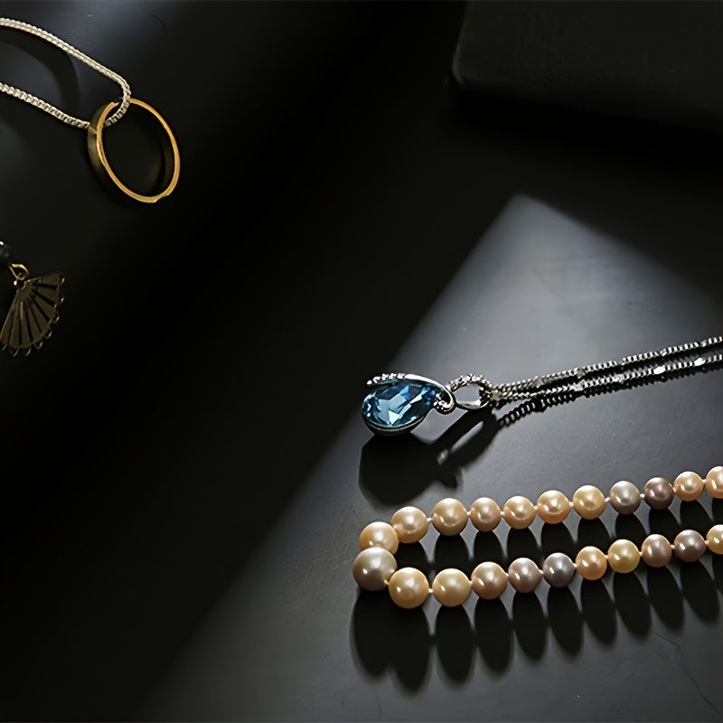 Photography Backdrop Kit with 16 Patterns and 10 Cardboard Photo Boards for Food Jewelry Mini Items