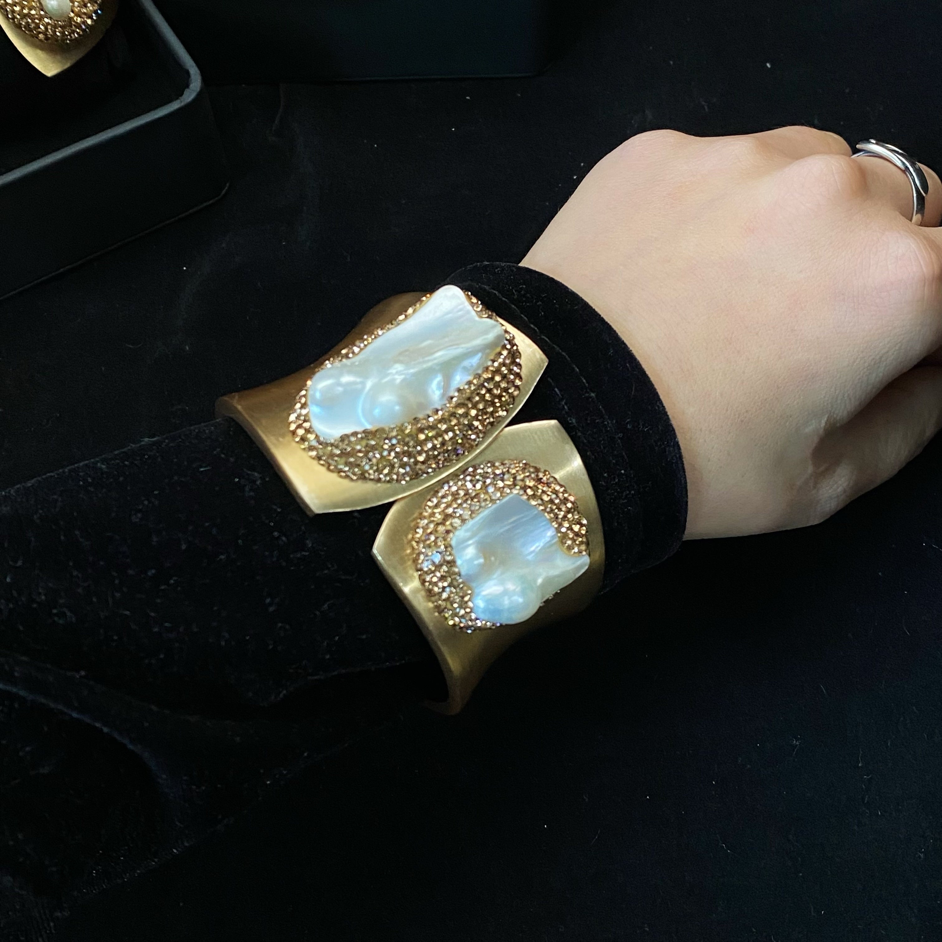 Big Baroque Pearl Bangle with Jack Brick Stone Copper Plated Noble Bracelet