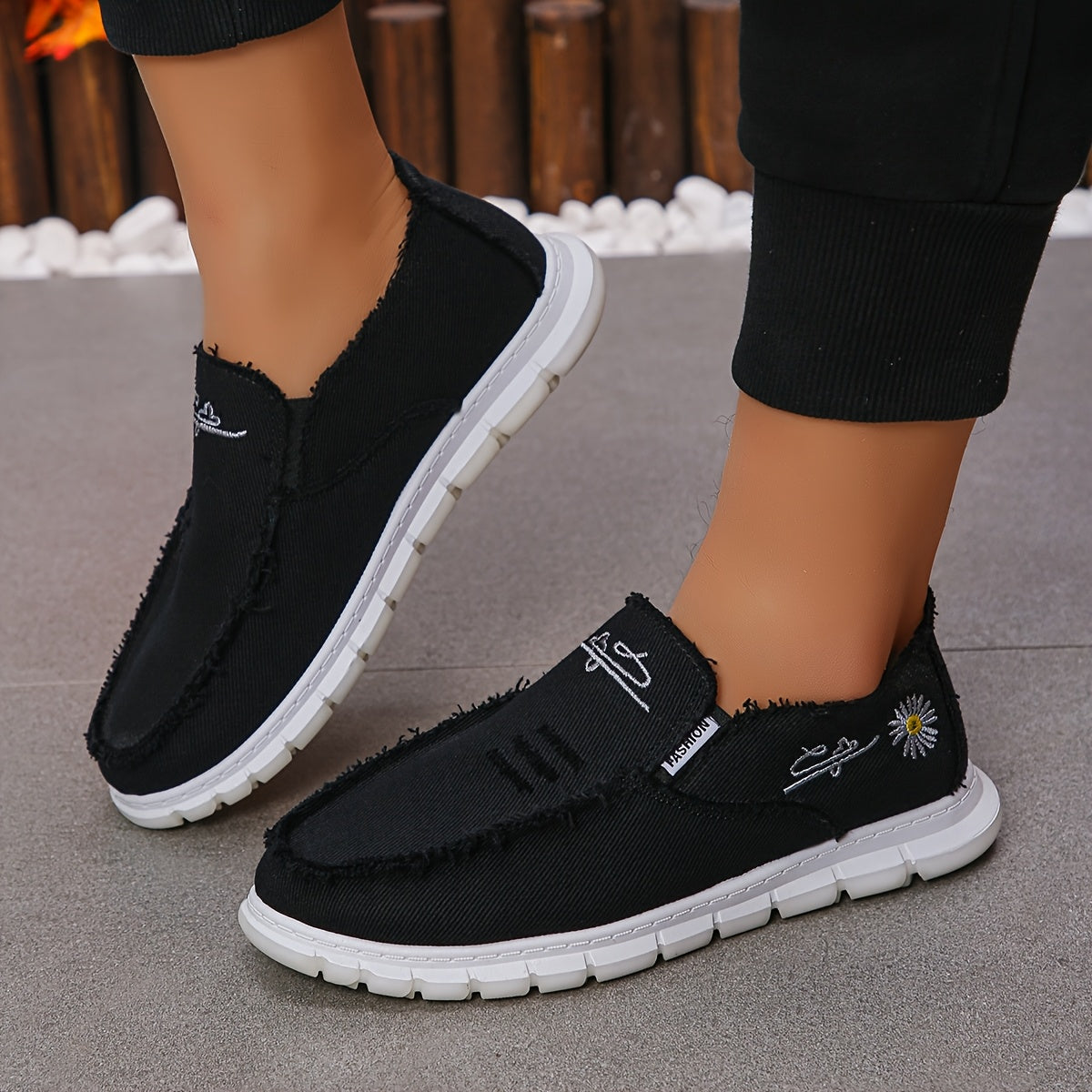 Women's Slip-On Loafers Black Floral Non-Slip PVC Sole All-Season