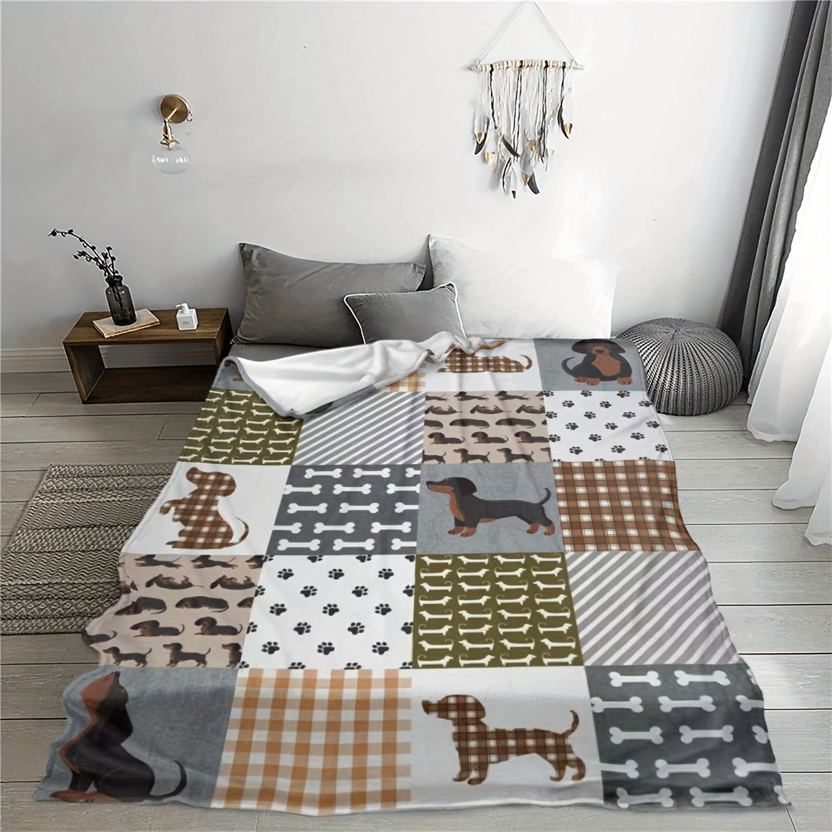 Dachshund Dog Printed Flannel Throw Blanket Cozy Lightweight All-Season Pet Gift for Bed Sofa Chair