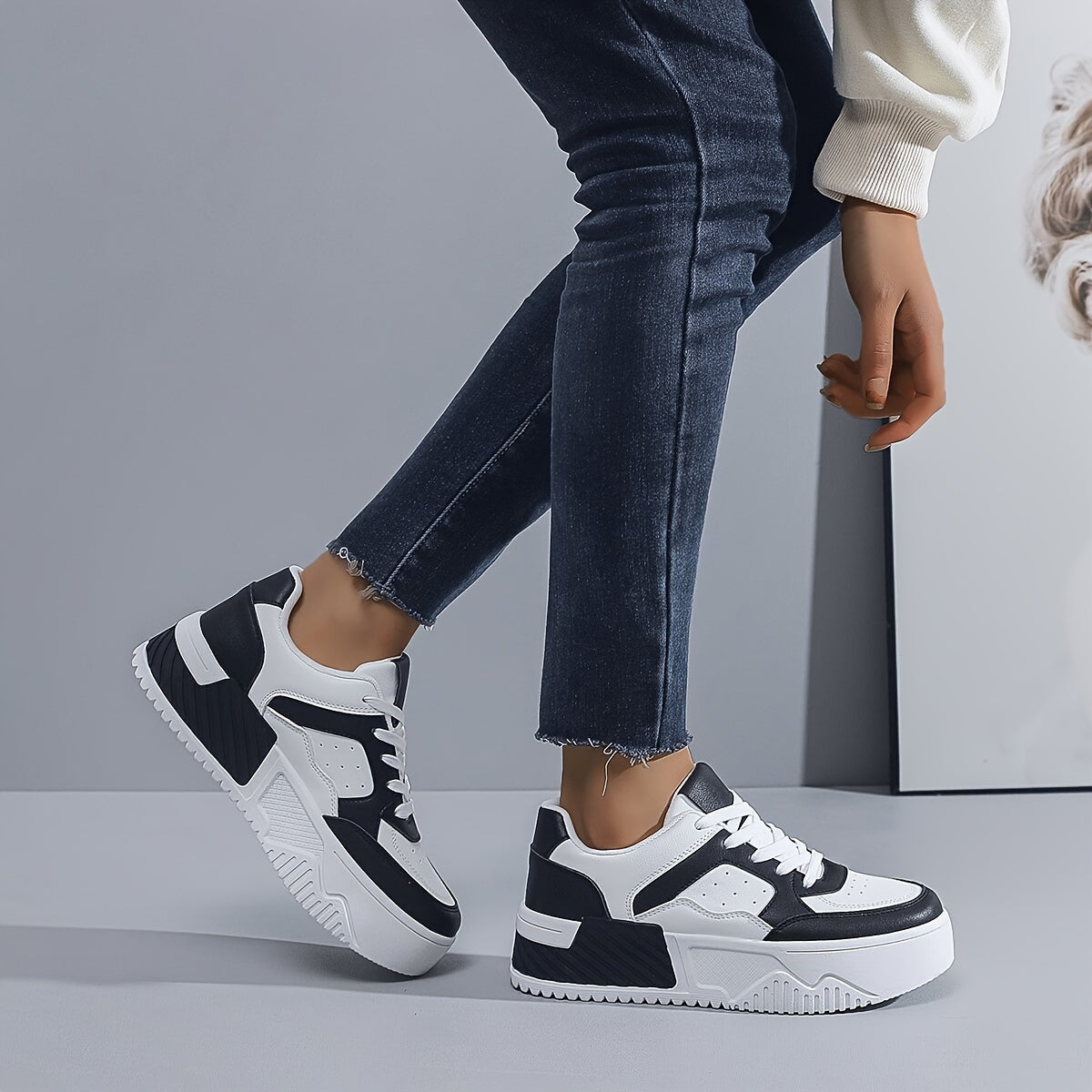 Women's Casual Sneakers Multicolor Low-Top Lace-Up Shoes Rubber Sole
