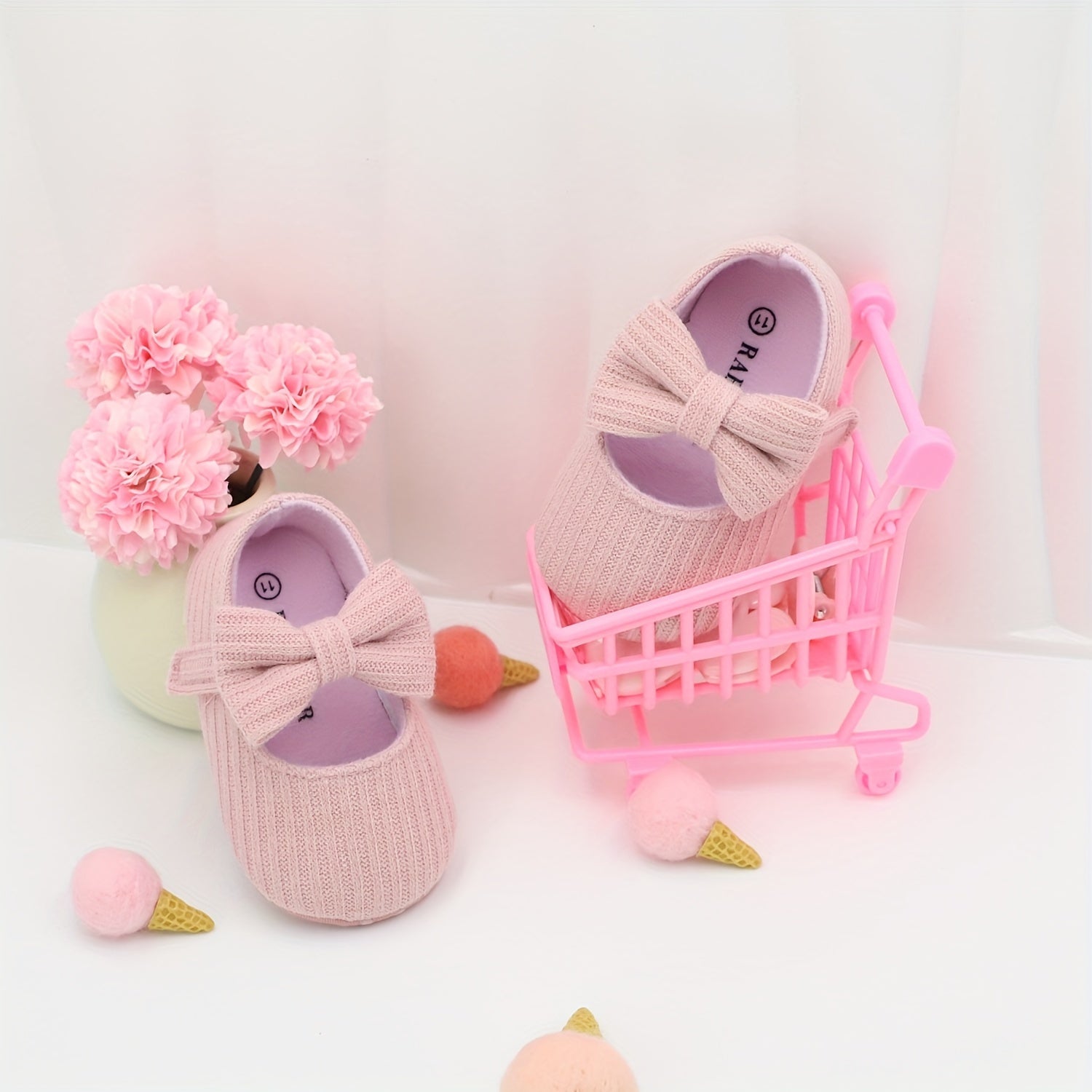 Chaqqonlik bilan bolalar va kichkina bolalar uchun poyabzal, engil, sirg‘alishga qarshi qattiq taglik, dumaloq barmoqli, geometrik naqsh, bahor va kuz uchun oson yopilish