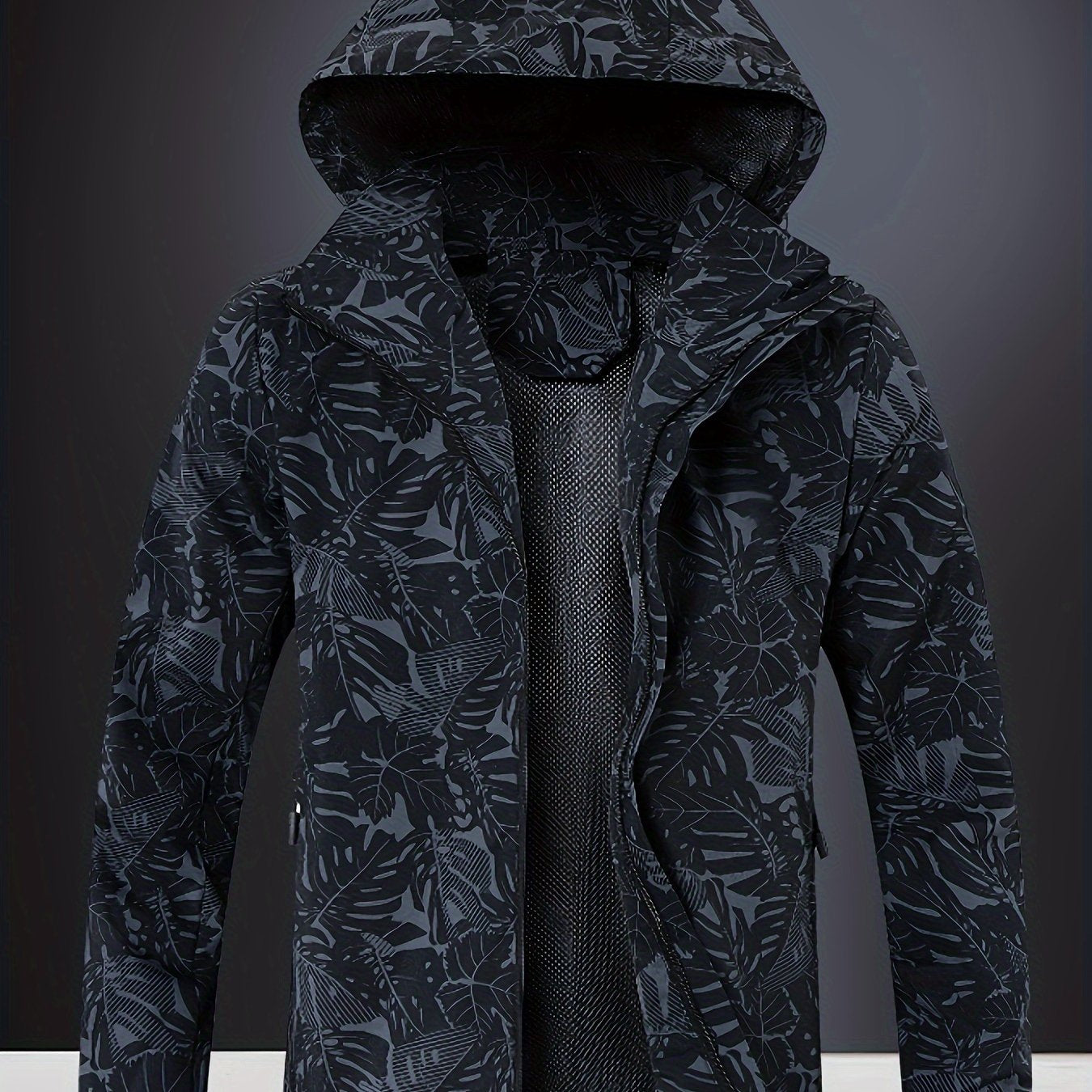 Women's Camo Water-Resistant Windproof Outdoor Sports Jacket with Detachable Hood