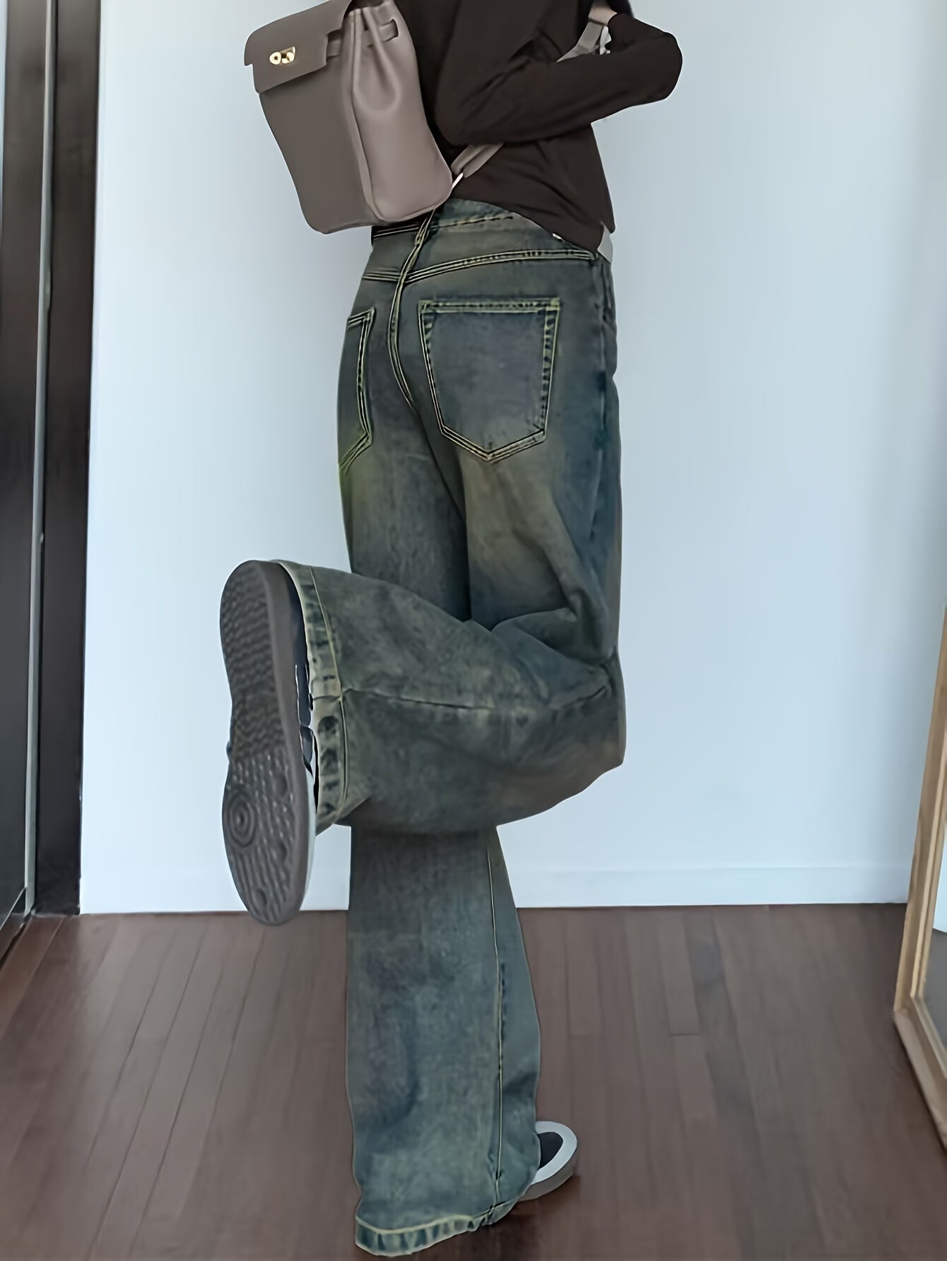 Ayollar uchun keng bo'yinli vintage ilhomlangan denim shimlar, kundalik slim qilish