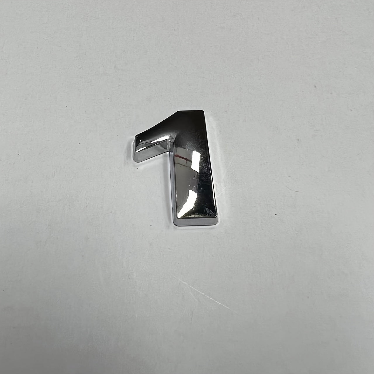 Pegatina para coche con letras y números 3D, emblema dorado y plateado, insignia trasera