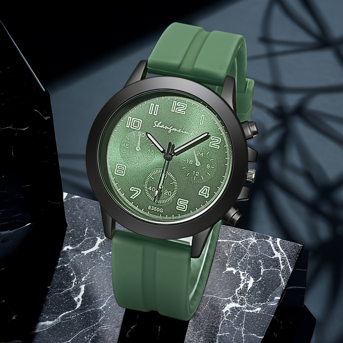 Unisex Minimalist Silicone Strap Watch with Zinc Alloy Dial and Quartz Movement