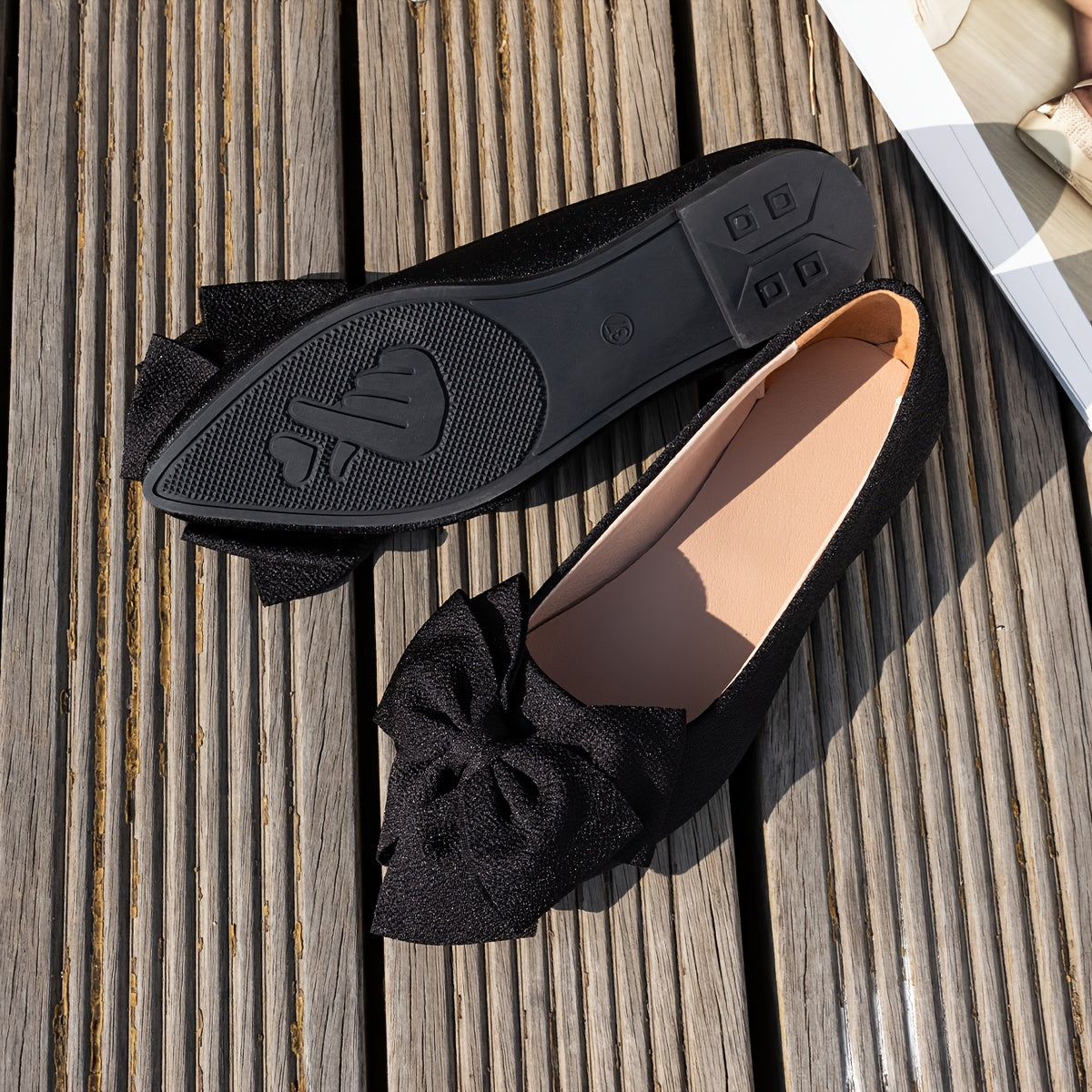 Zapatos planos de mujer con una correa y lazo para pies anchos