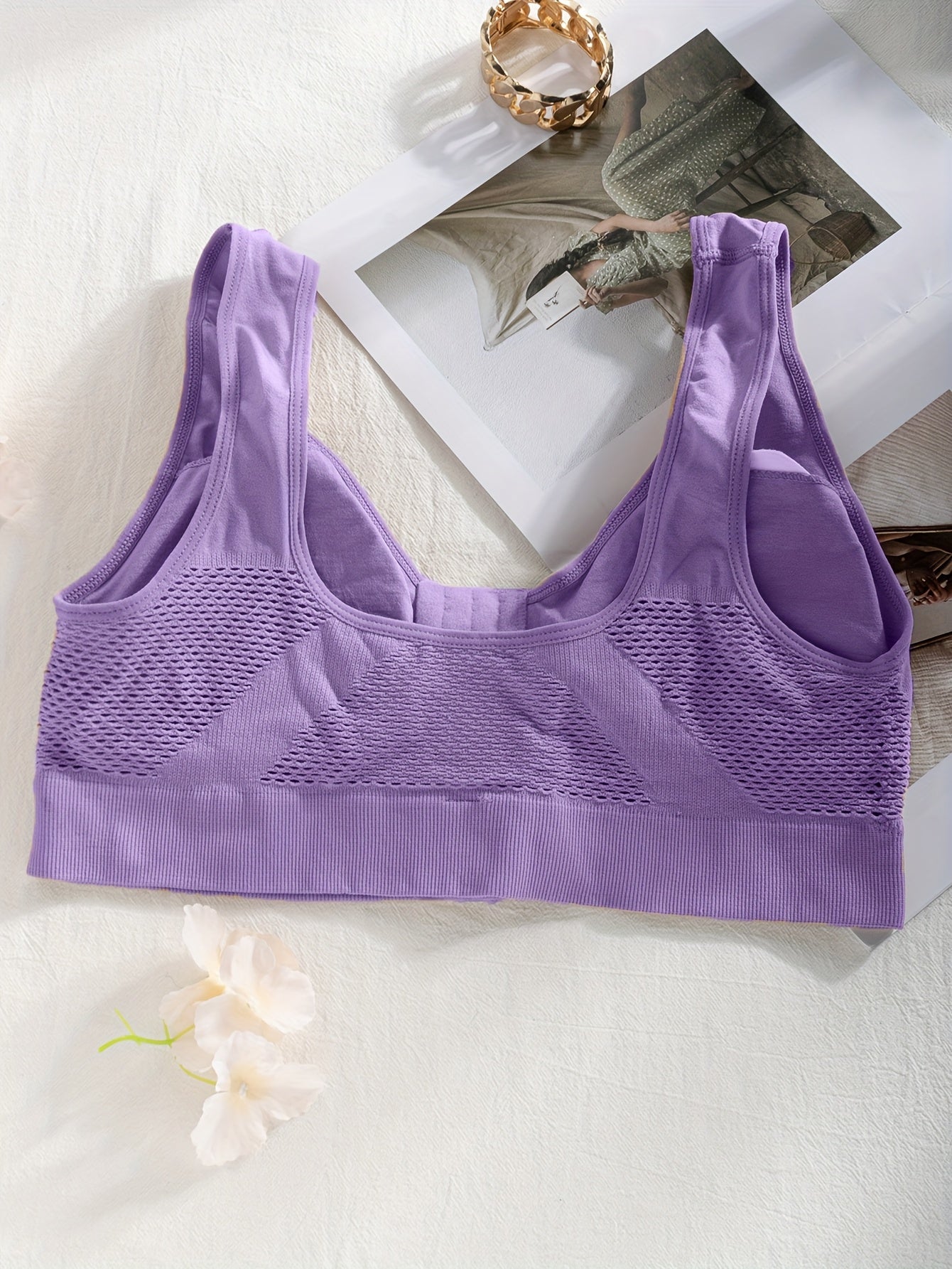 Women’s Plus Size Sports Bra V-Neck Sleeveless Breathable Mesh Support