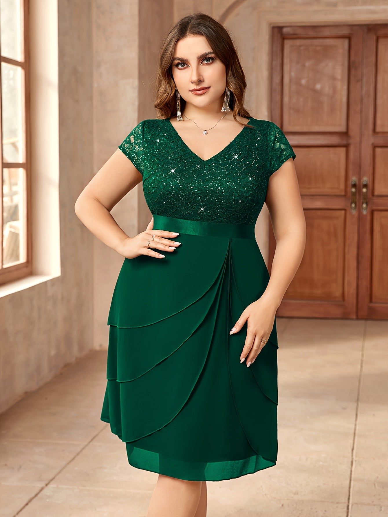Plus Size Women's Formal Lace Dress with Tiered Chiffon Skirt
