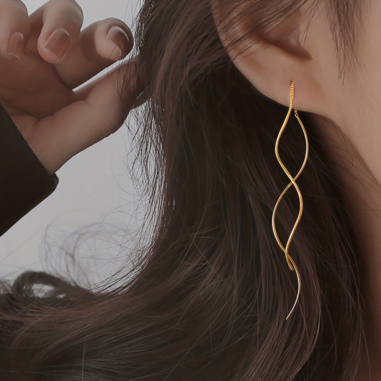 Ayollar uchun mis to‘lqinli osma sirg‘alar, uzun tassel, ko‘p maqsadli zargarlik buyumlari