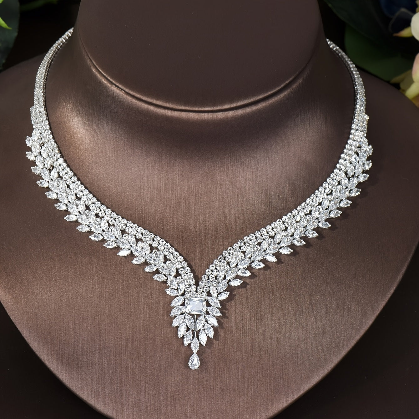 Leaf-Shaped Cubic Zirconia Jewelry Set for Women Wedding Necklace Earrings Elegant Bling